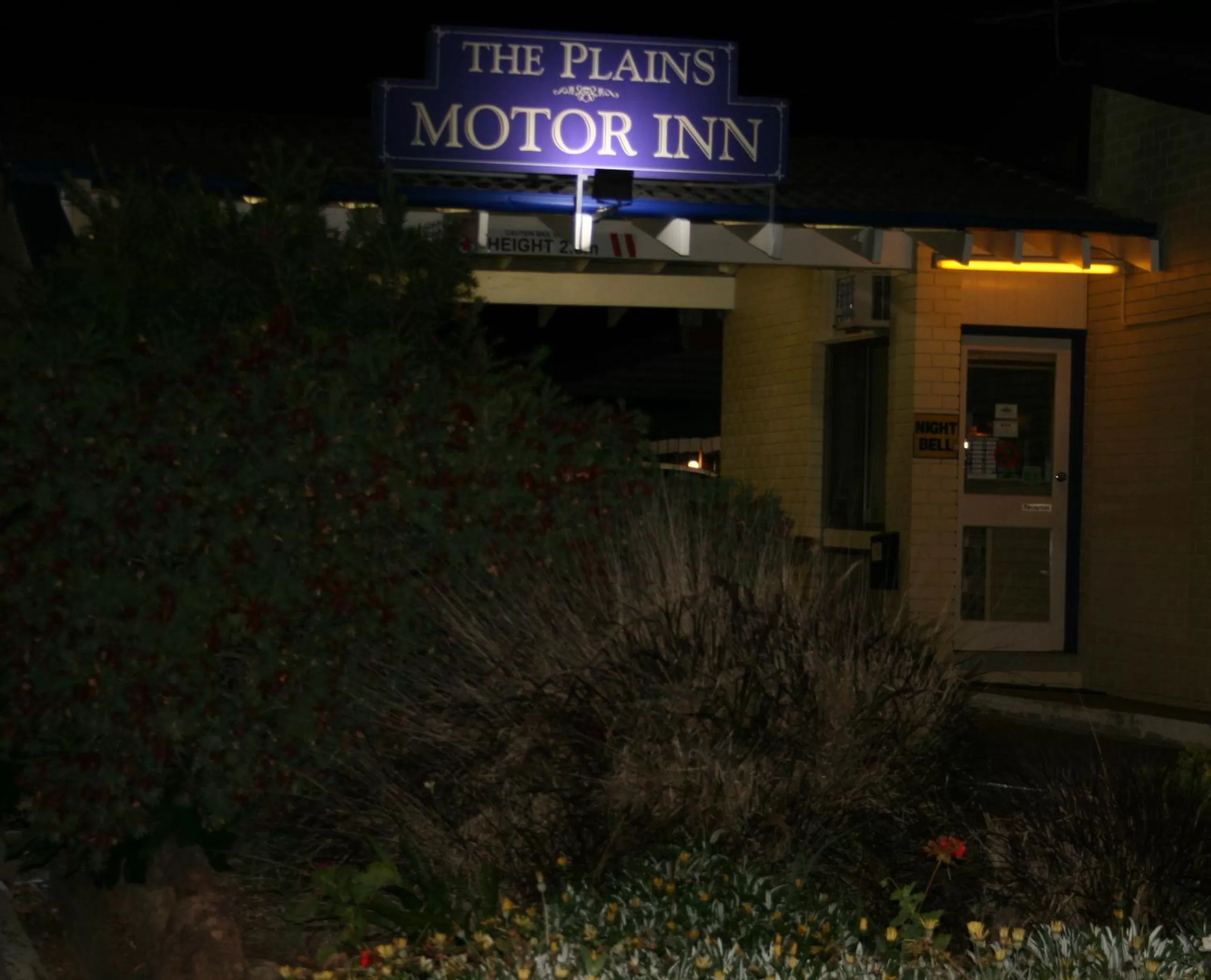 Night in The Plains Motor Inn