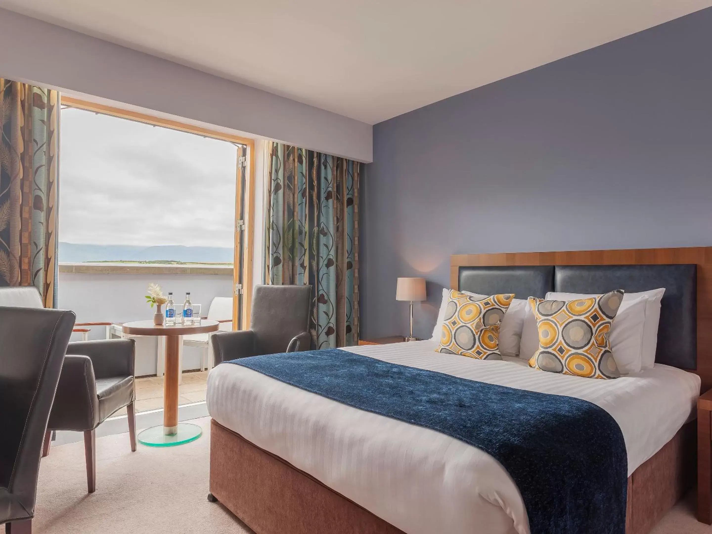 King Room in Ballyroe Heights Hotel King Room in Ballyroe Heights Hotel