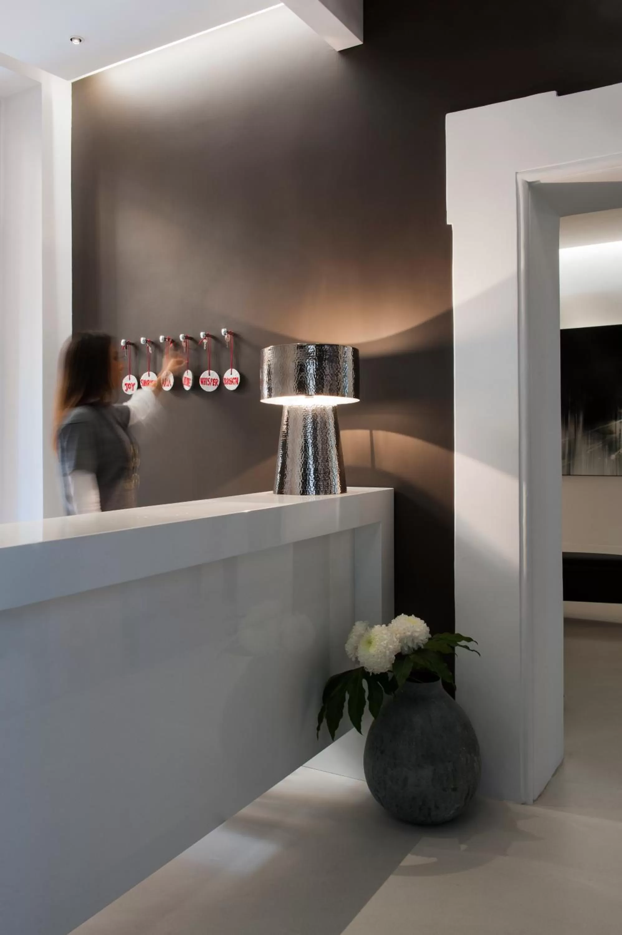 Staff in Piazza di Spagna 9