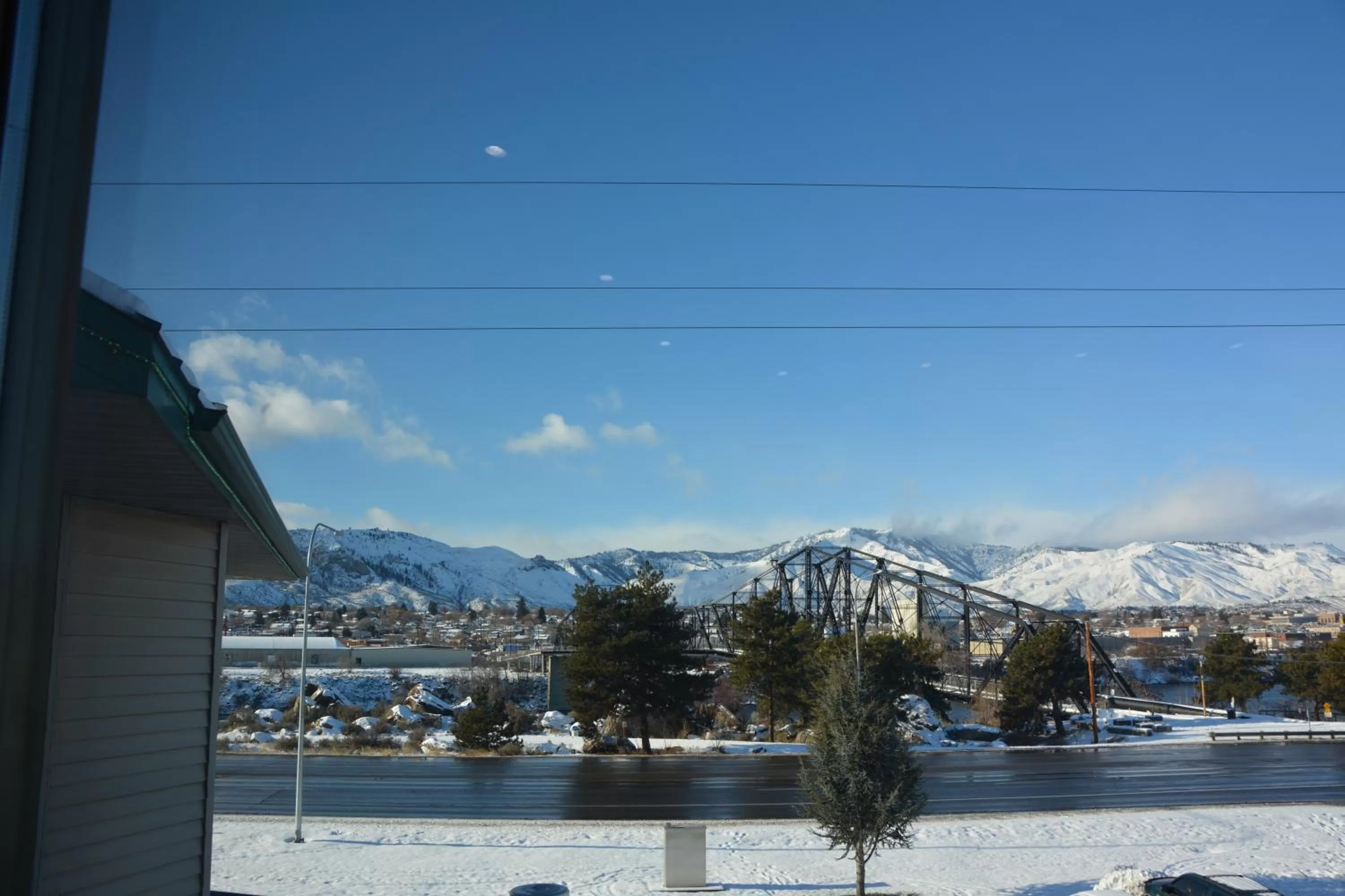 Winter in Cedars Inn