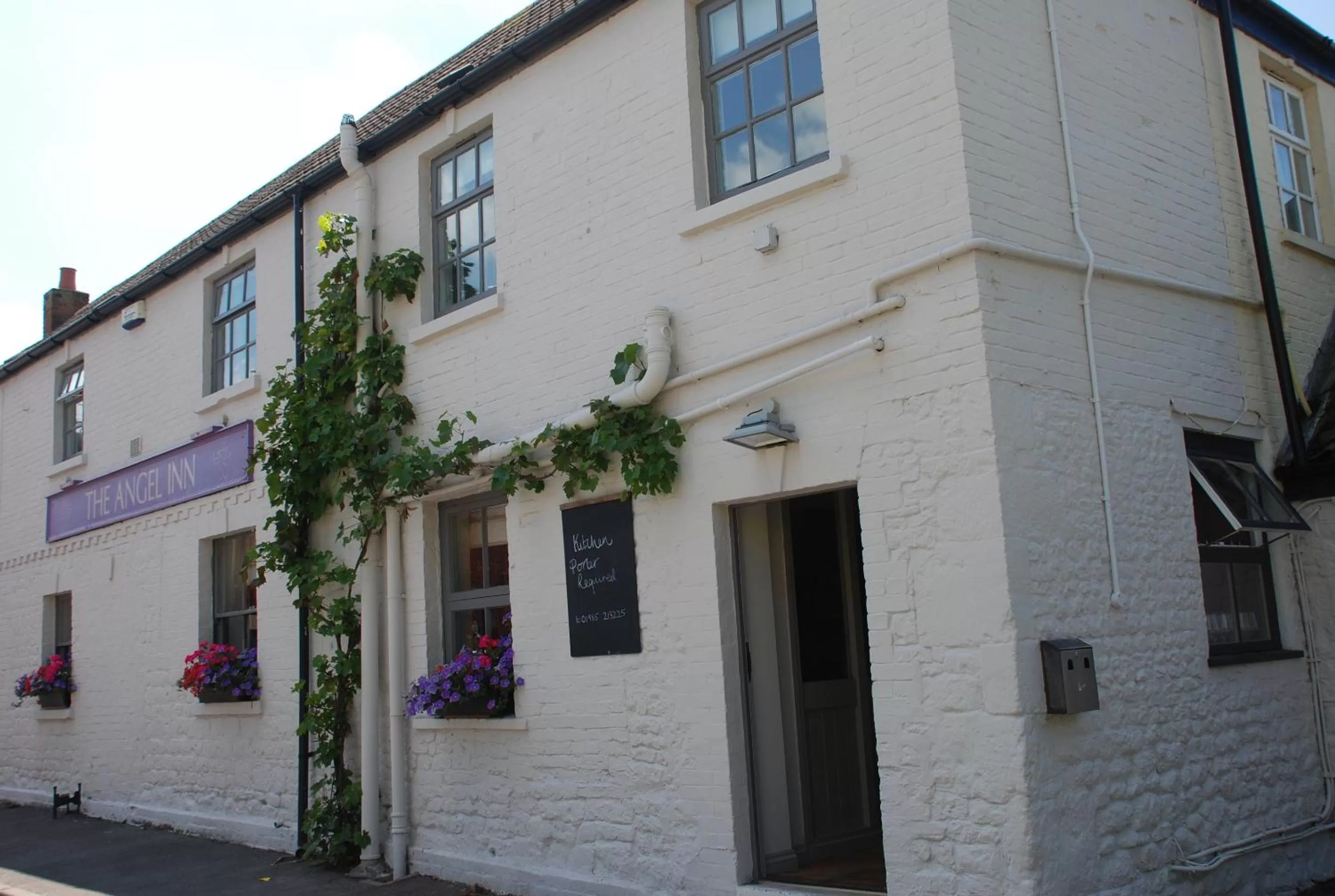 Facade/entrance in The Angel Inn