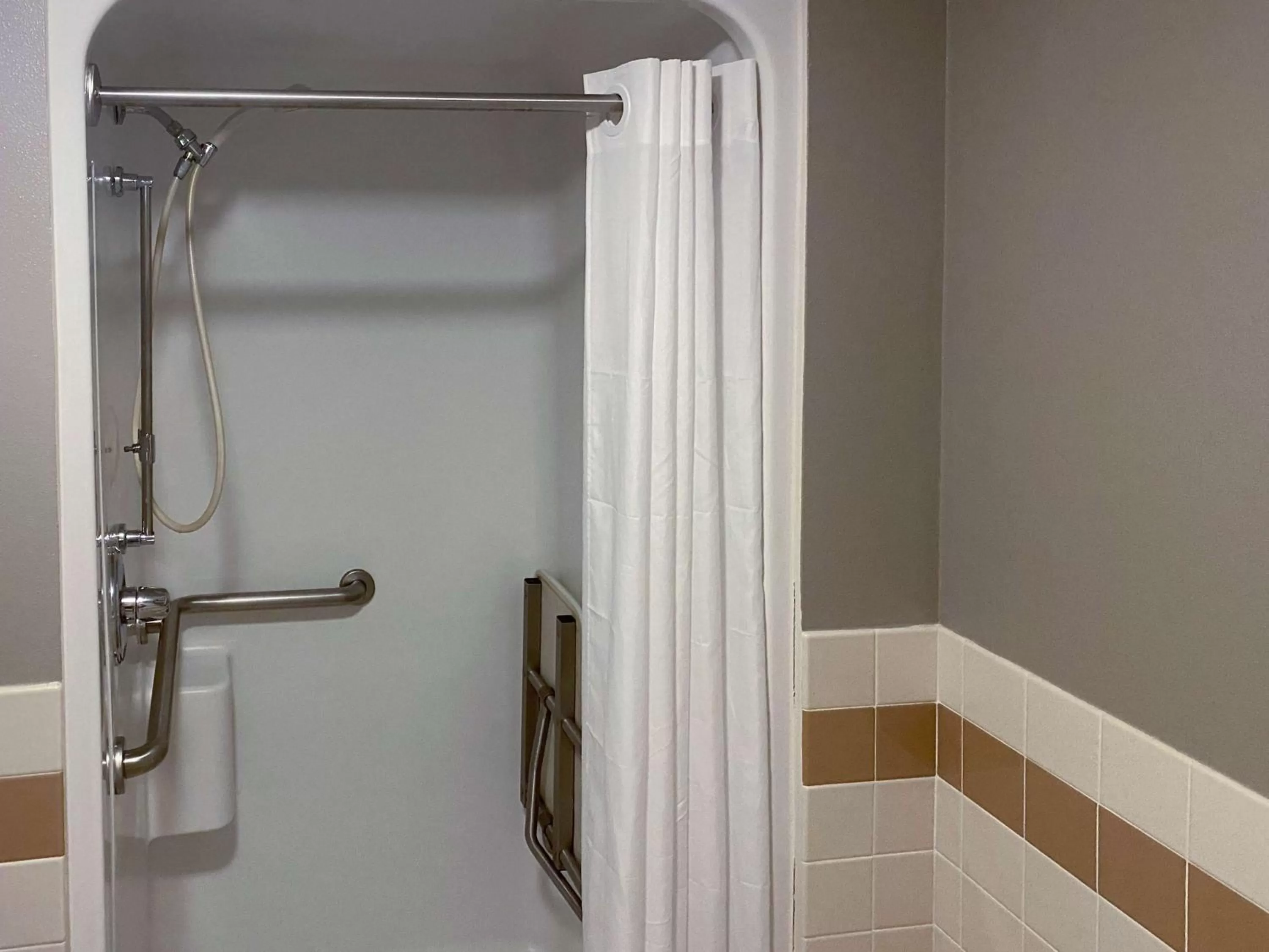 Bedroom in Motel 6 Norway MI