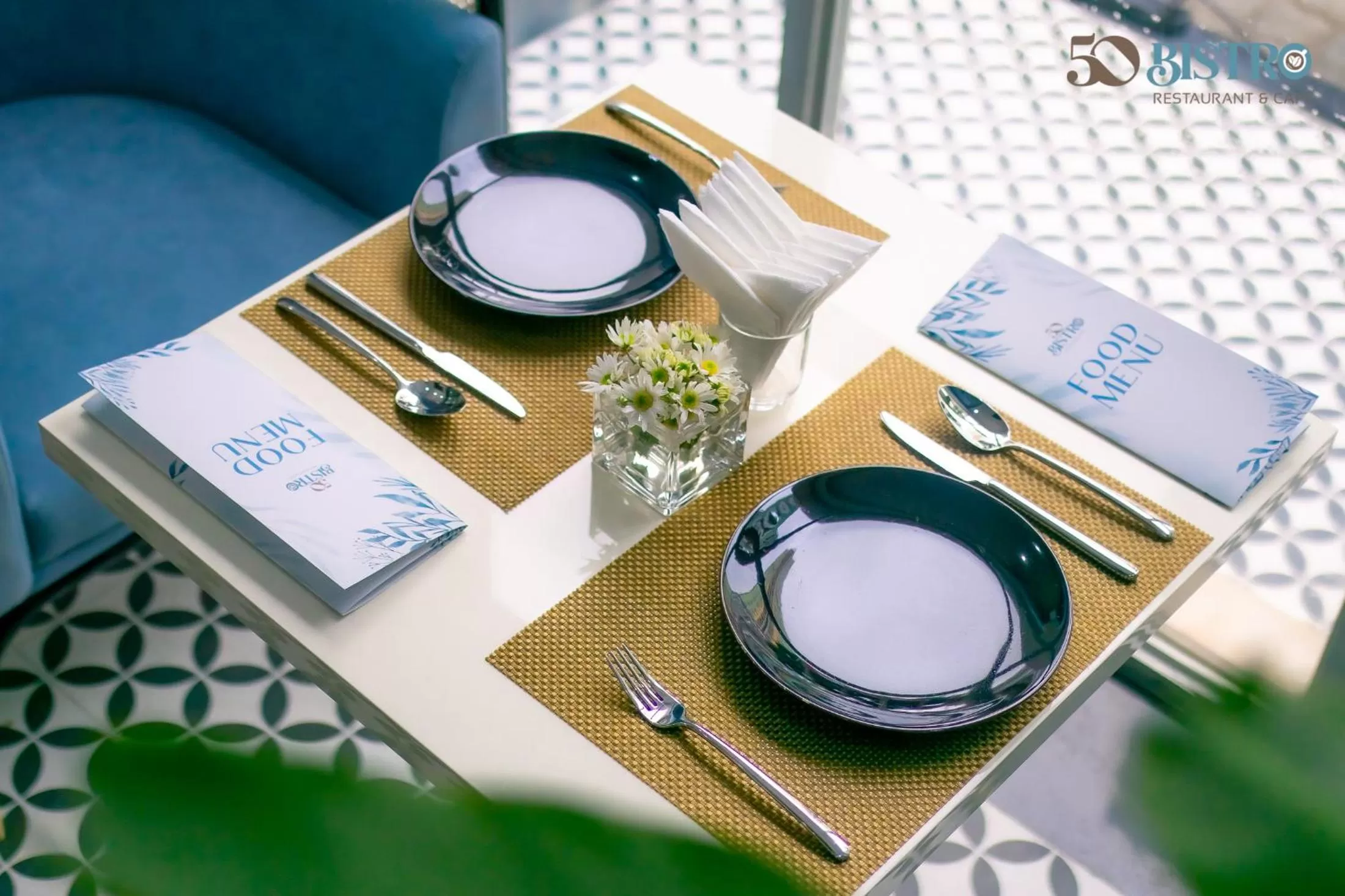 Restaurant/places to eat in Bao Son International Hotel