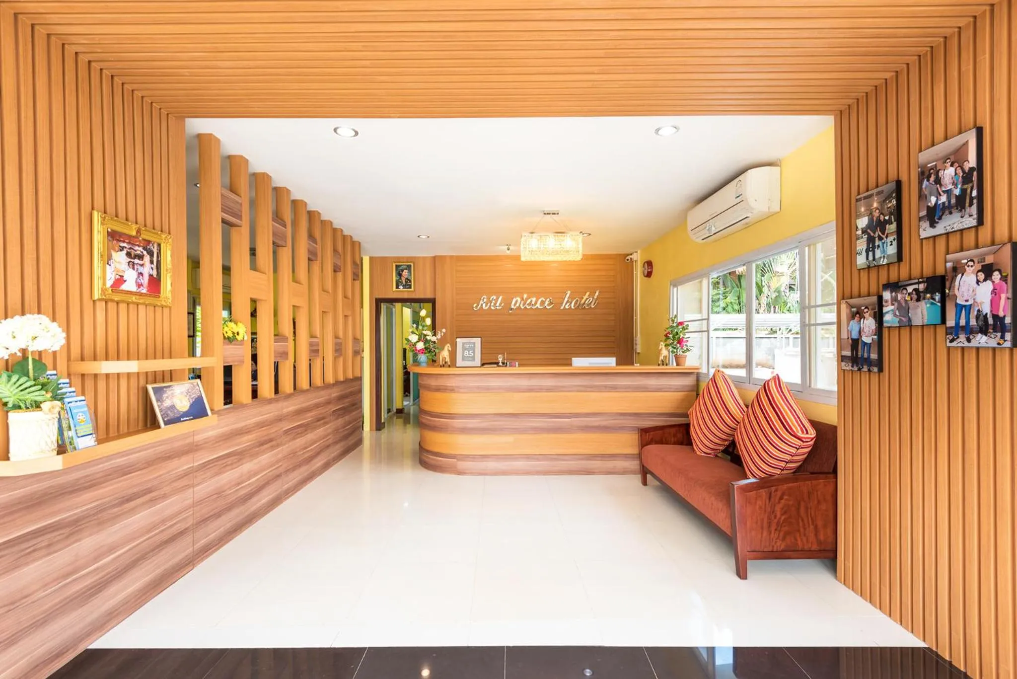 Lobby or reception in AU Place Hotel