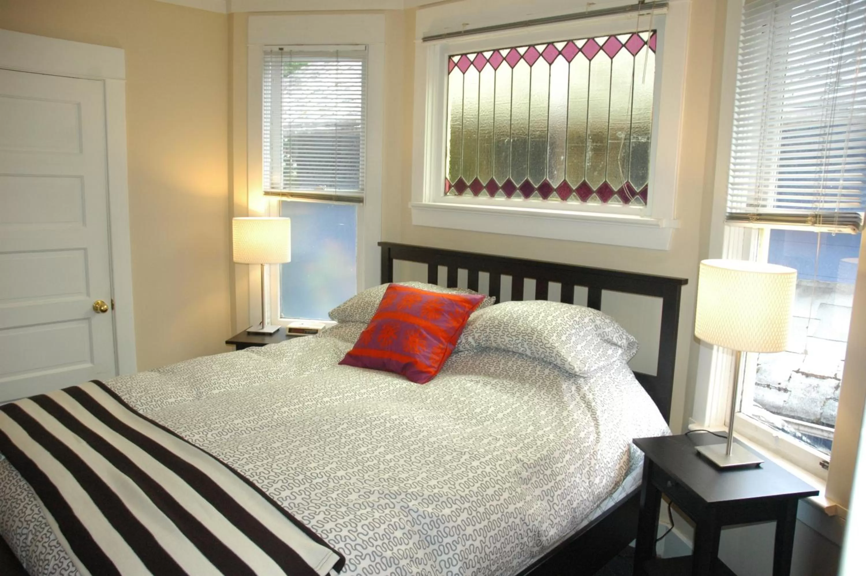 Bedroom, Bed in Douglas Guest House