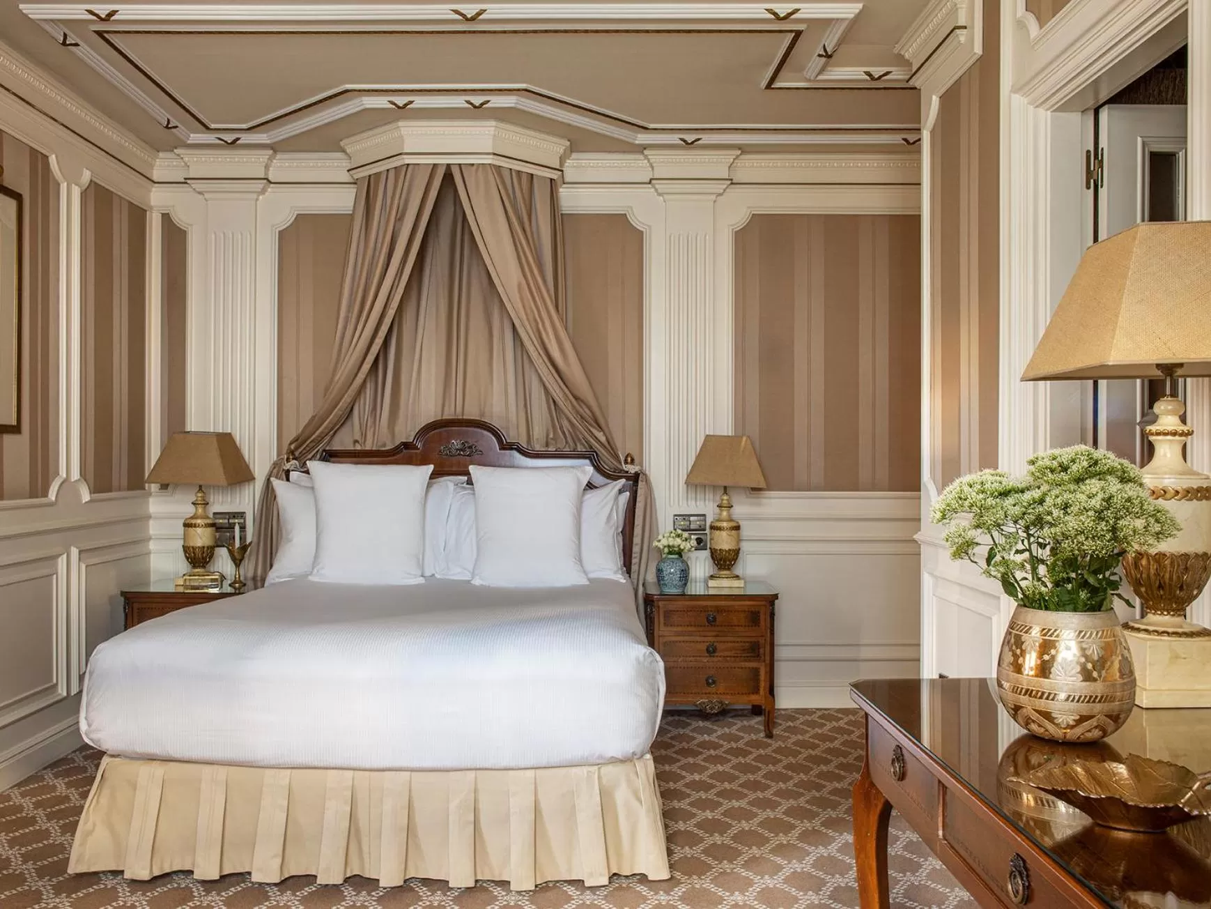 Bed in Hotel Fenix Gran Meliá - The Leading Hotels of the World