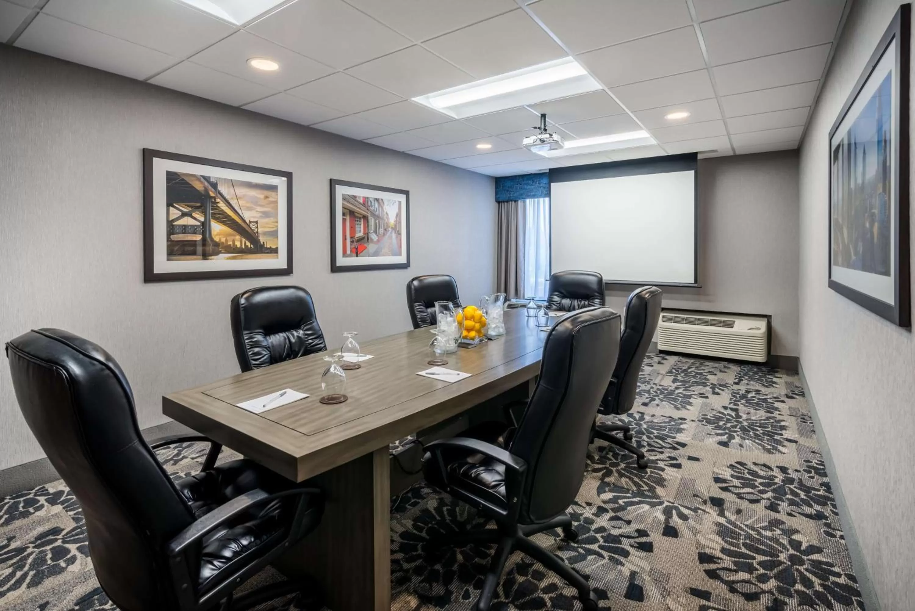 Meeting/conference room in Hampton Inn Plymouth Meeting