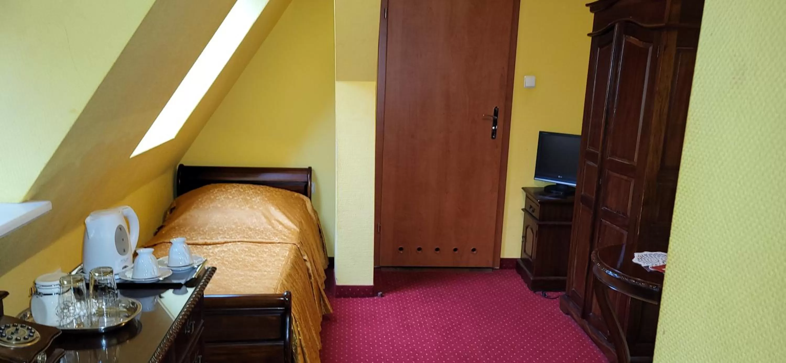 Bed in Dom Schumannów