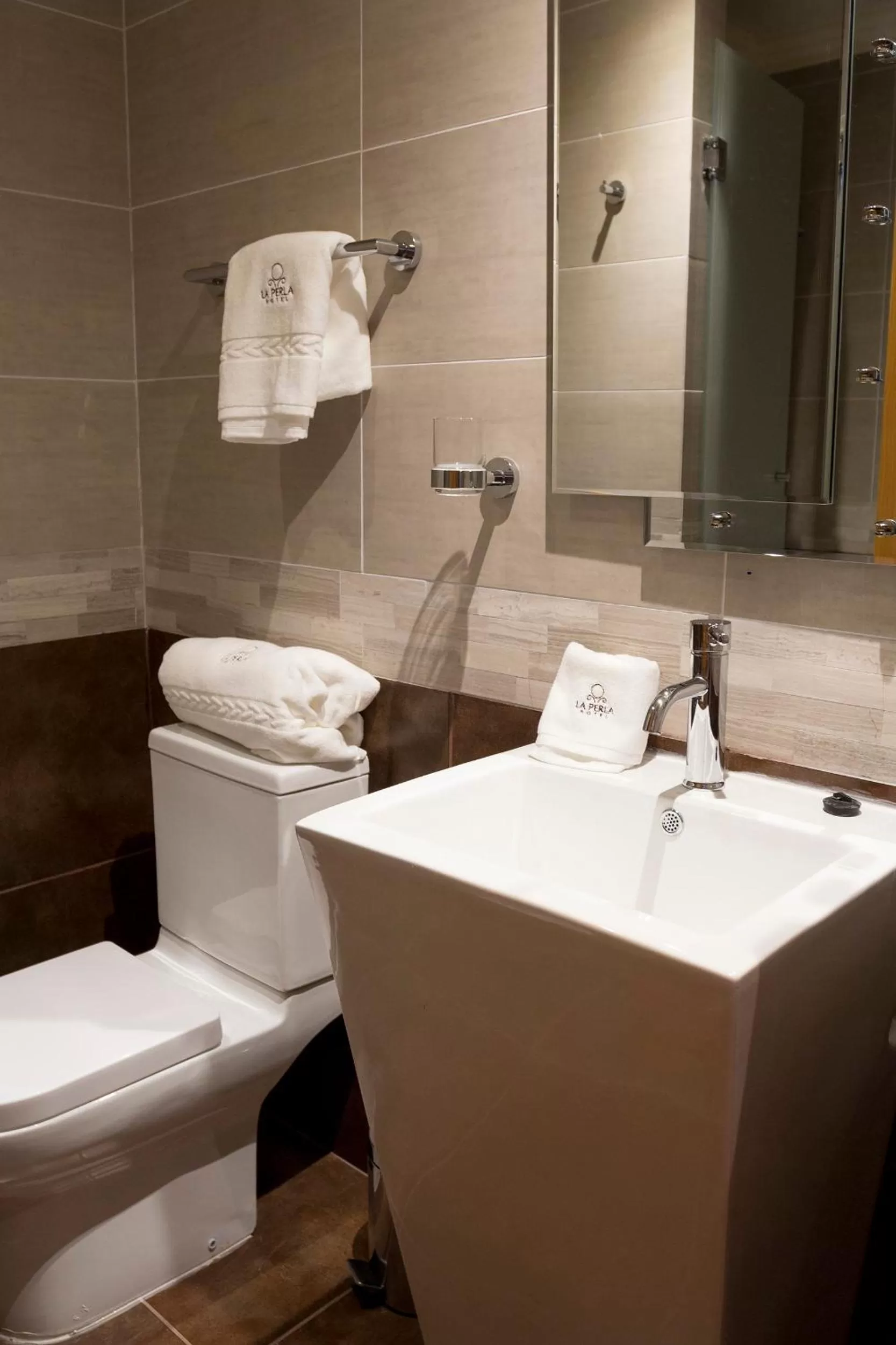 Bathroom in La Perla Hotel