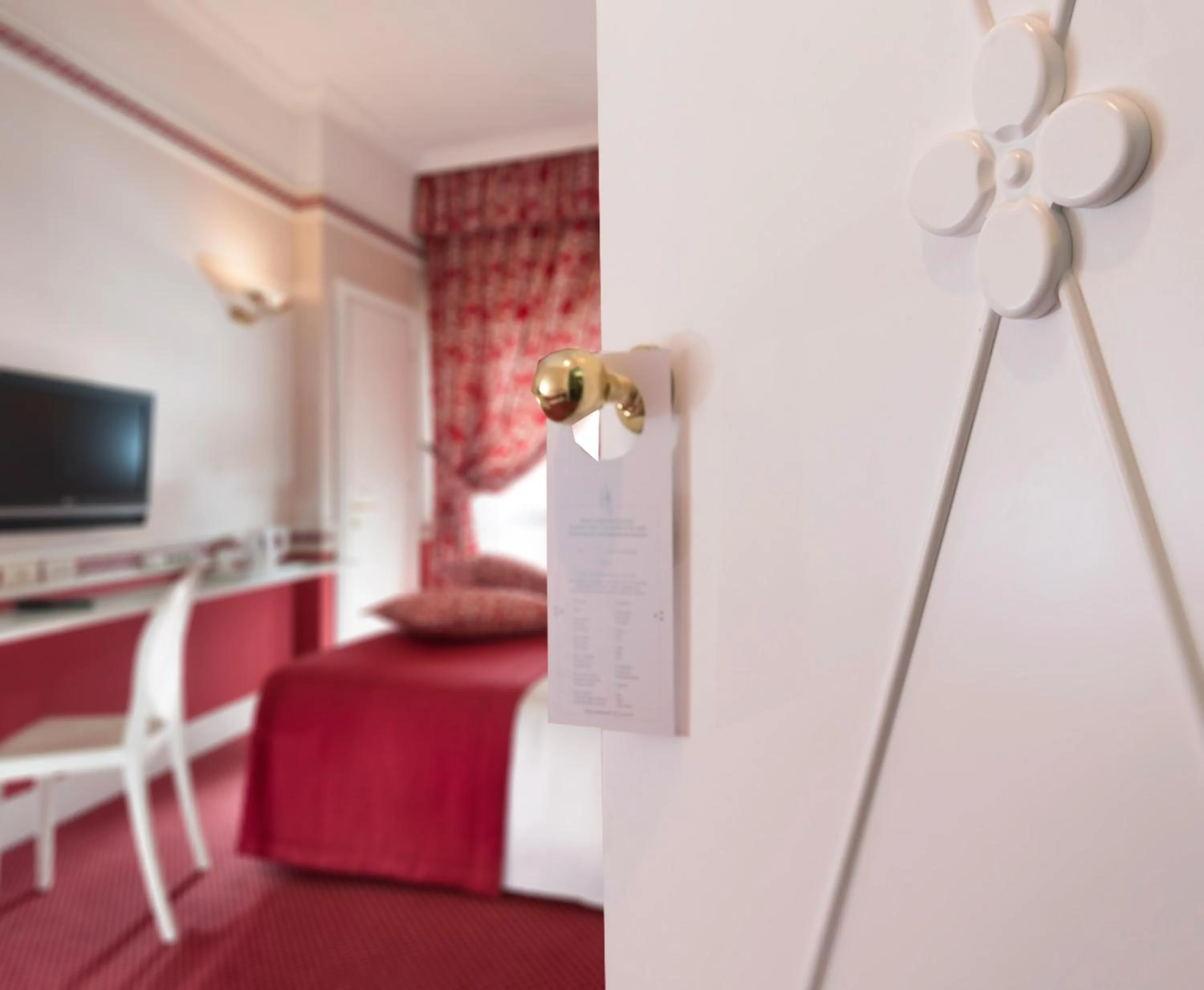 Bed in Hotel Milton Rimini