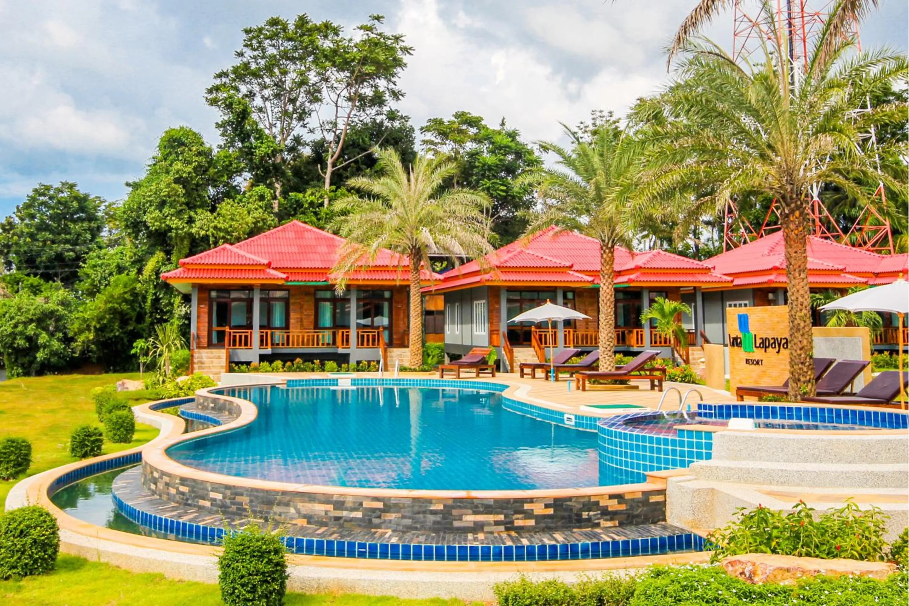Property building in Lanta Lapaya Resort