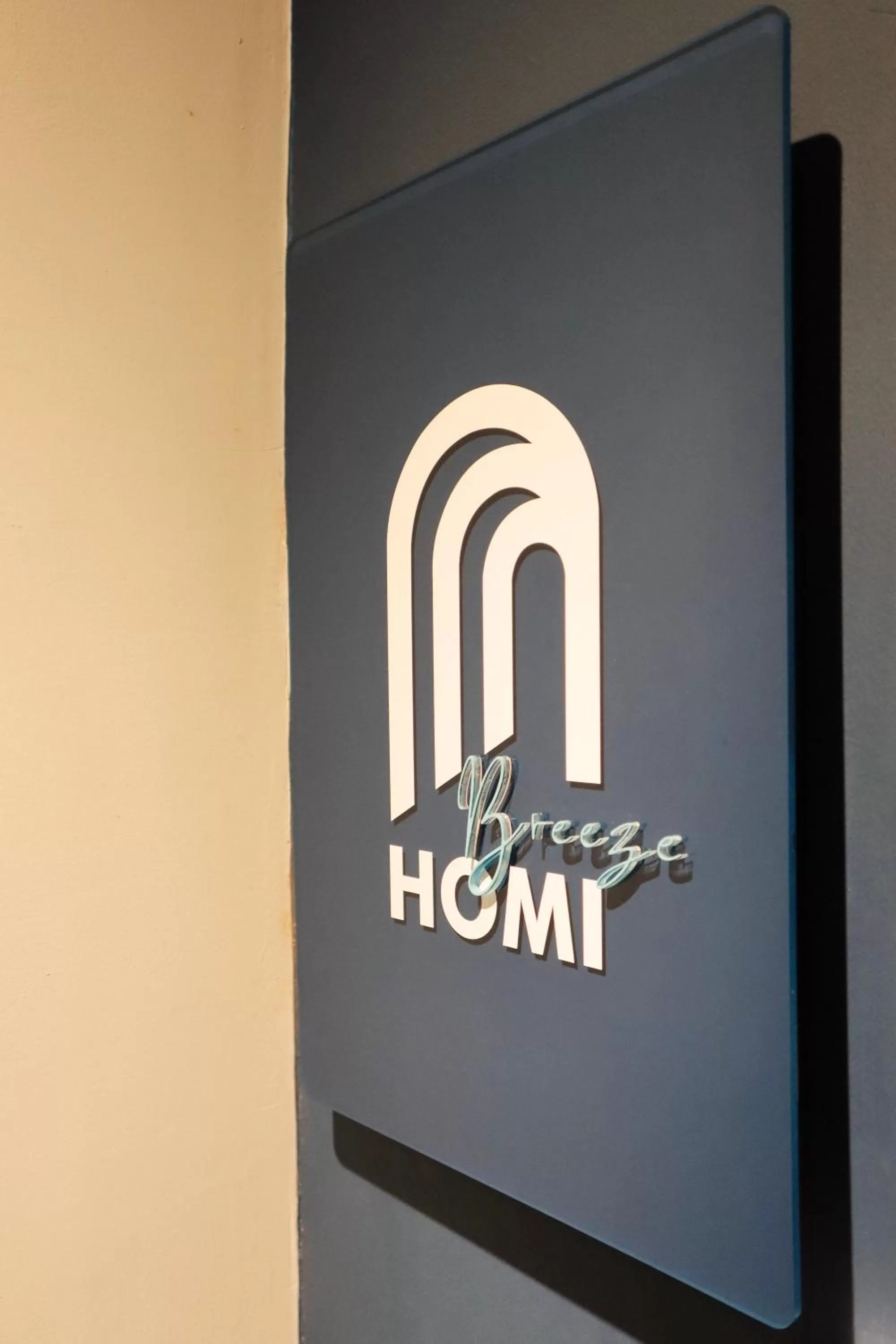 Property logo or sign in Homi Breeze at Sutera Avenue 和逸微风