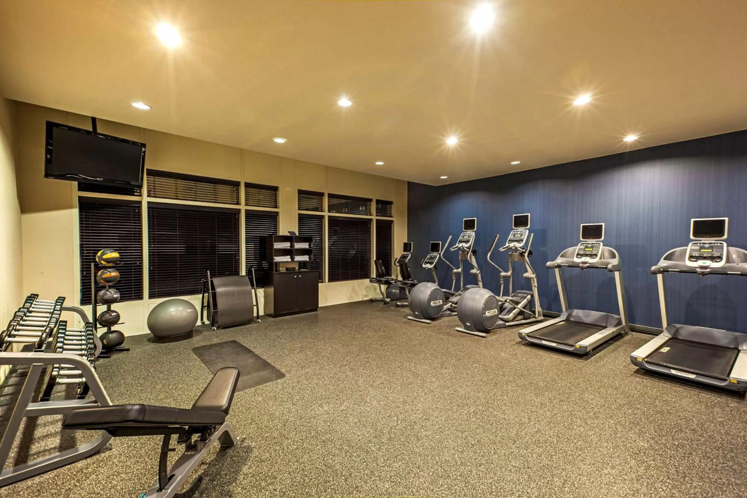 Fitness centre/facilities in Hampton Inn New York - LaGuardia Airport