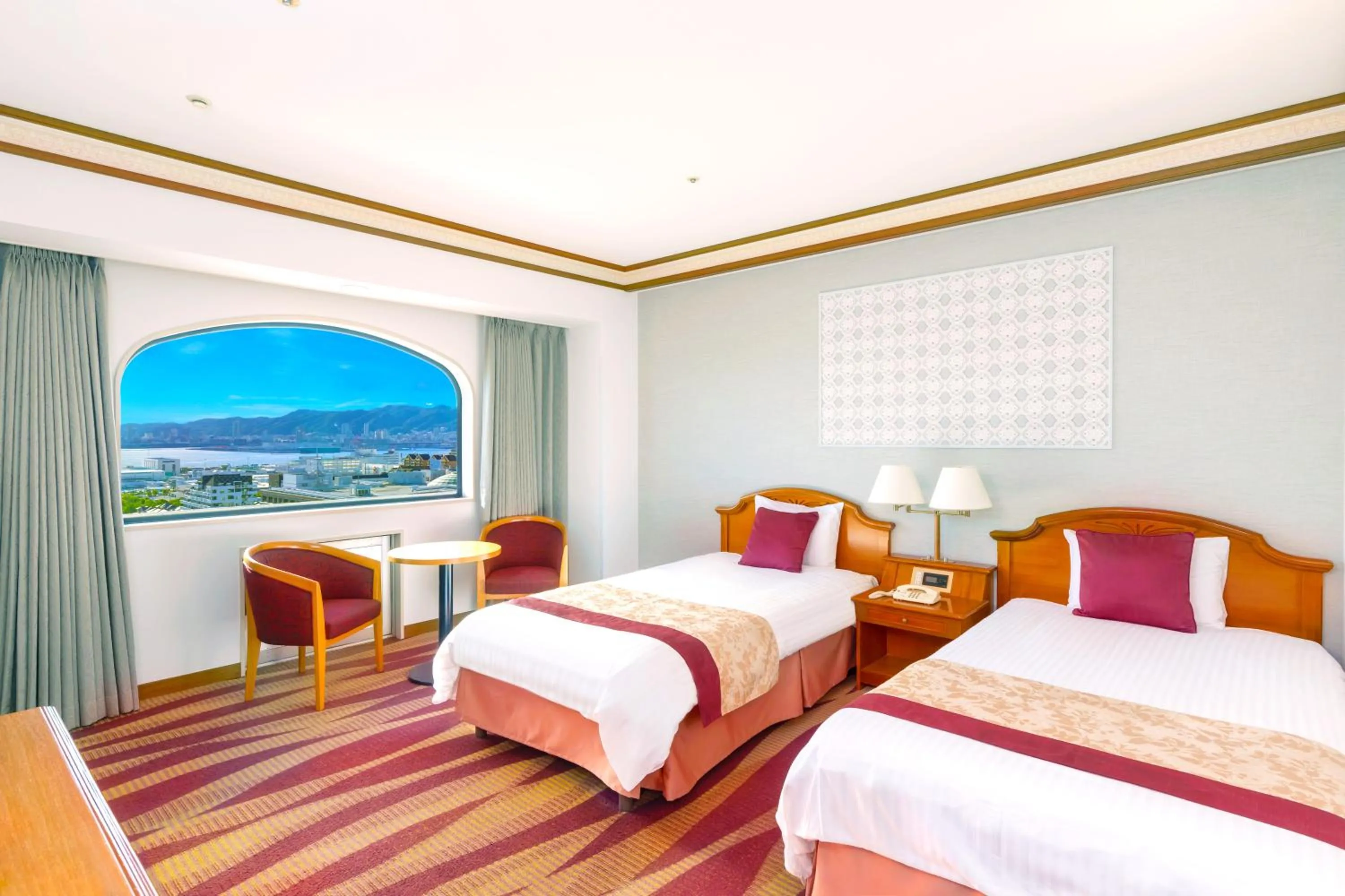 Photo of the whole room, Bed in Hotel Plaza Kobe