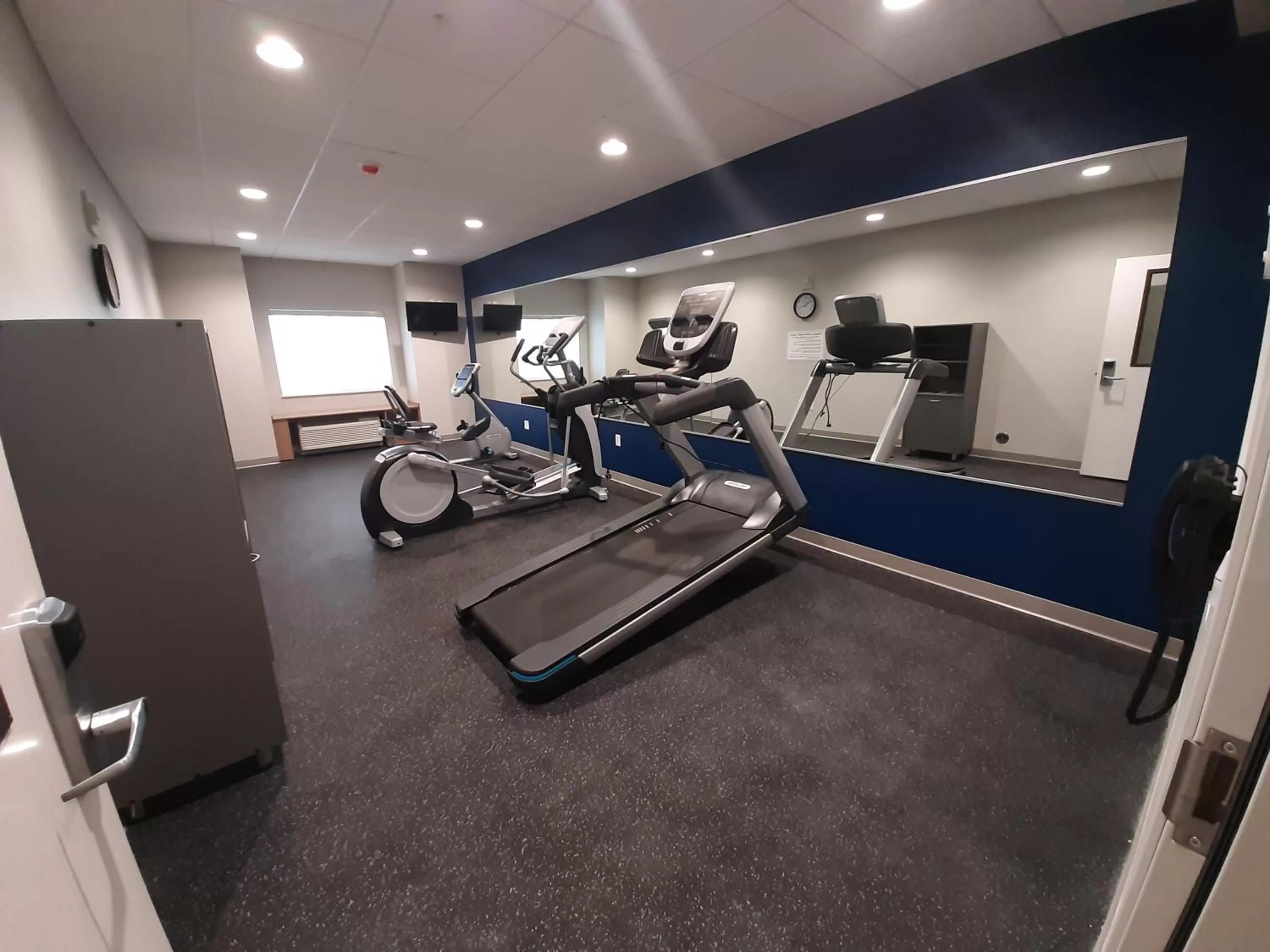 Fitness centre/facilities in Microtel Inn & Suites by Wyndham Loveland
