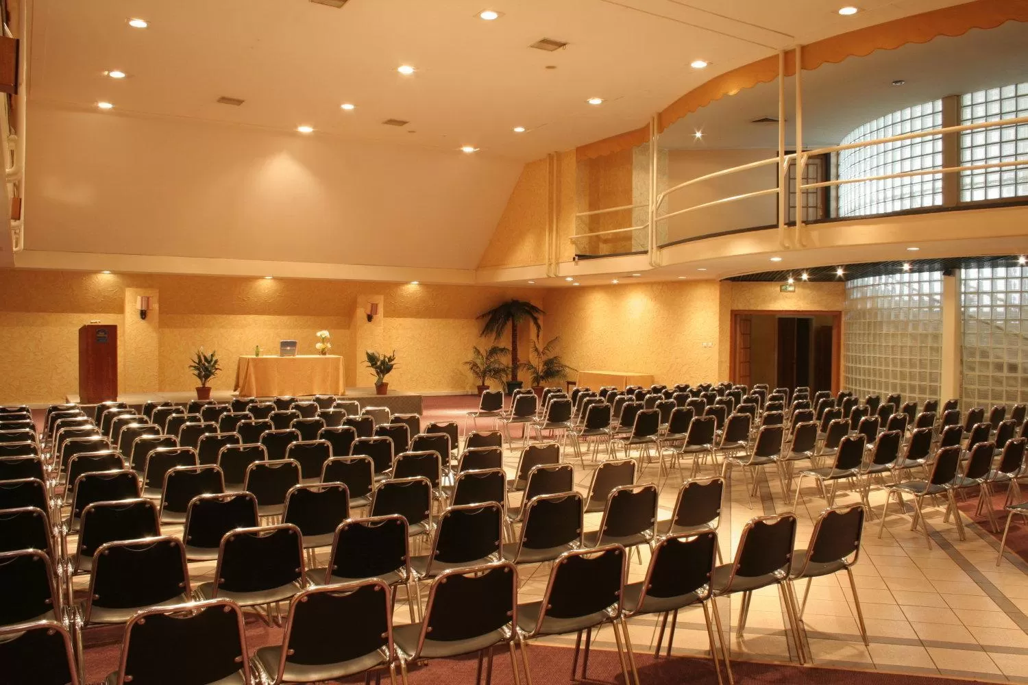 Business facilities in Best Western Marina del Rey