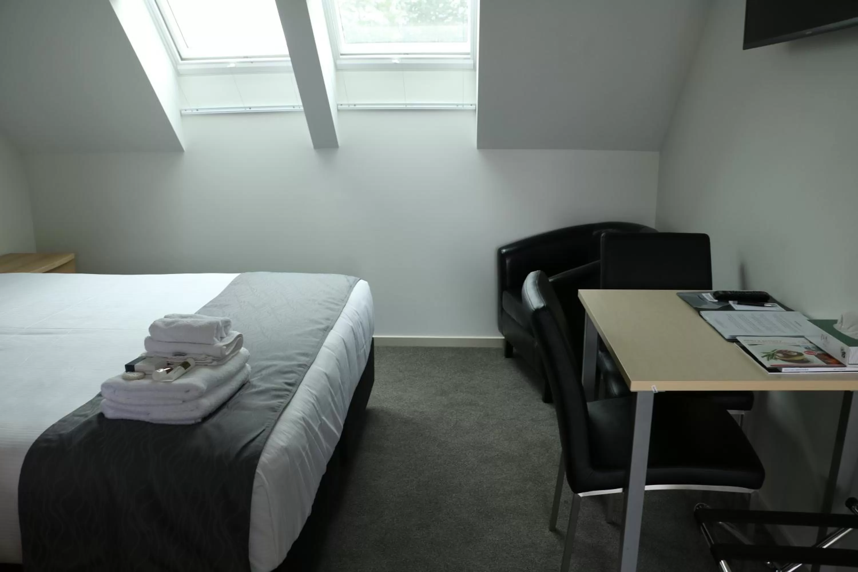 Bed in MCM Motel Christchurch