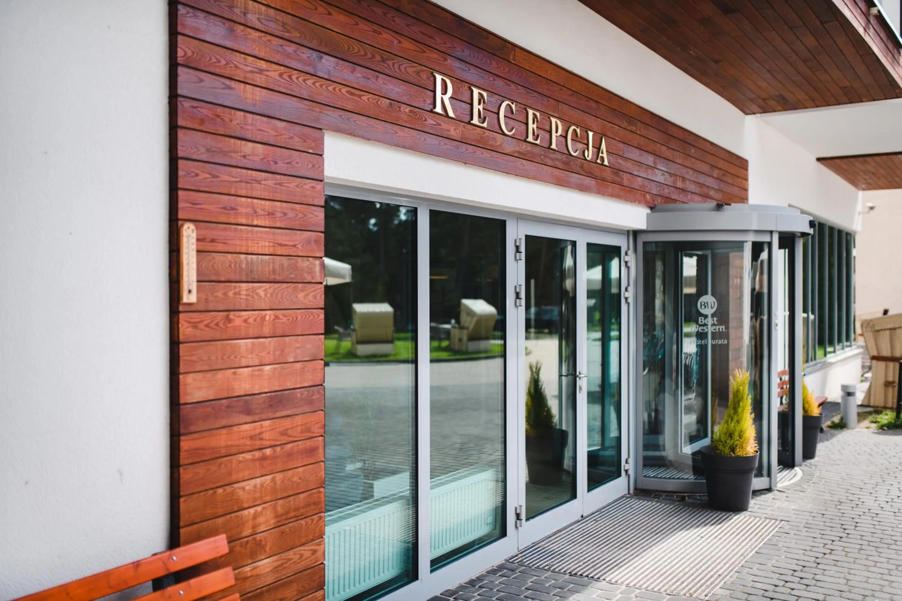 Facade/entrance in Best Western Hotel Jurata