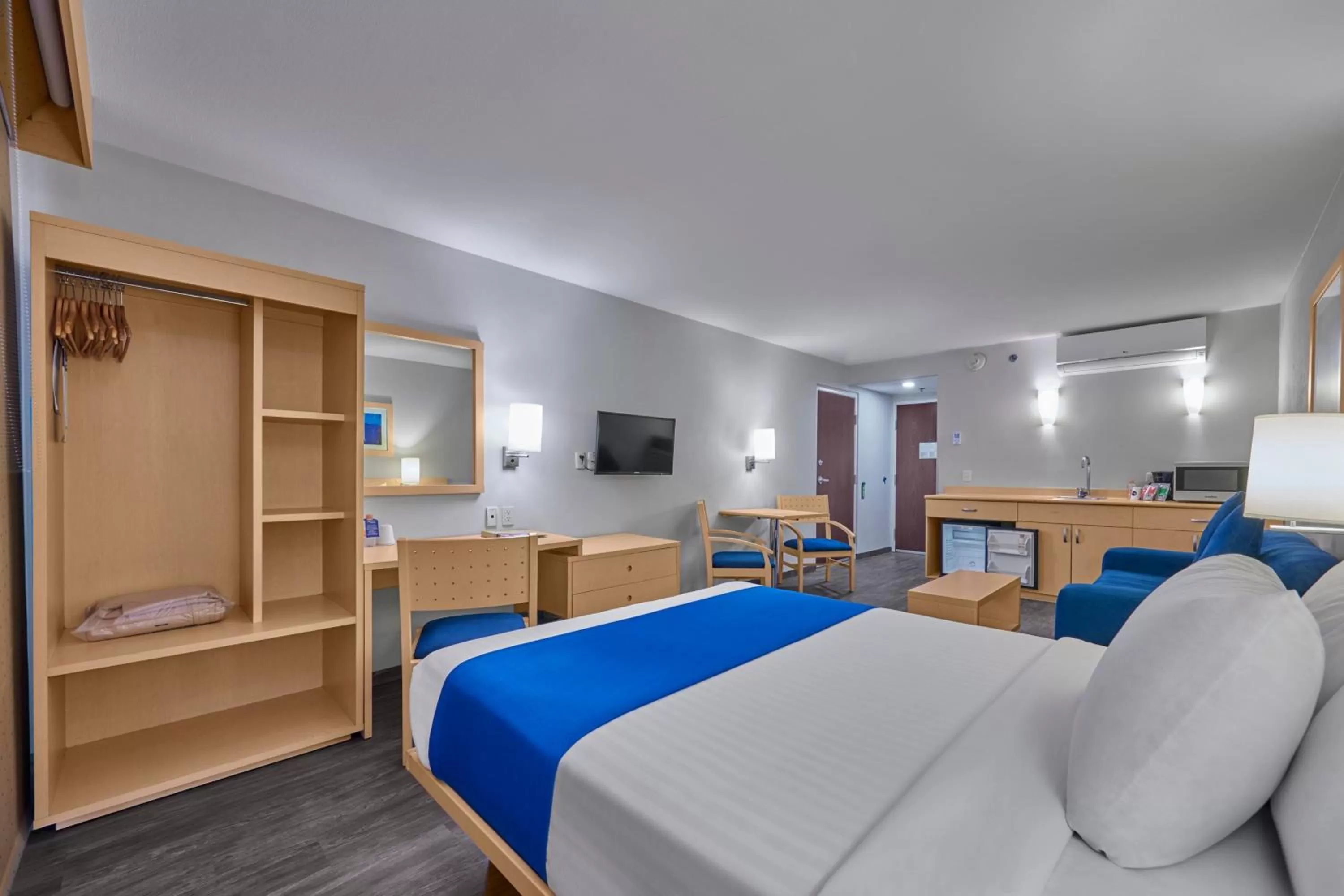 Bedroom, Bed in City Express by Marriott Aguascalientes Sur