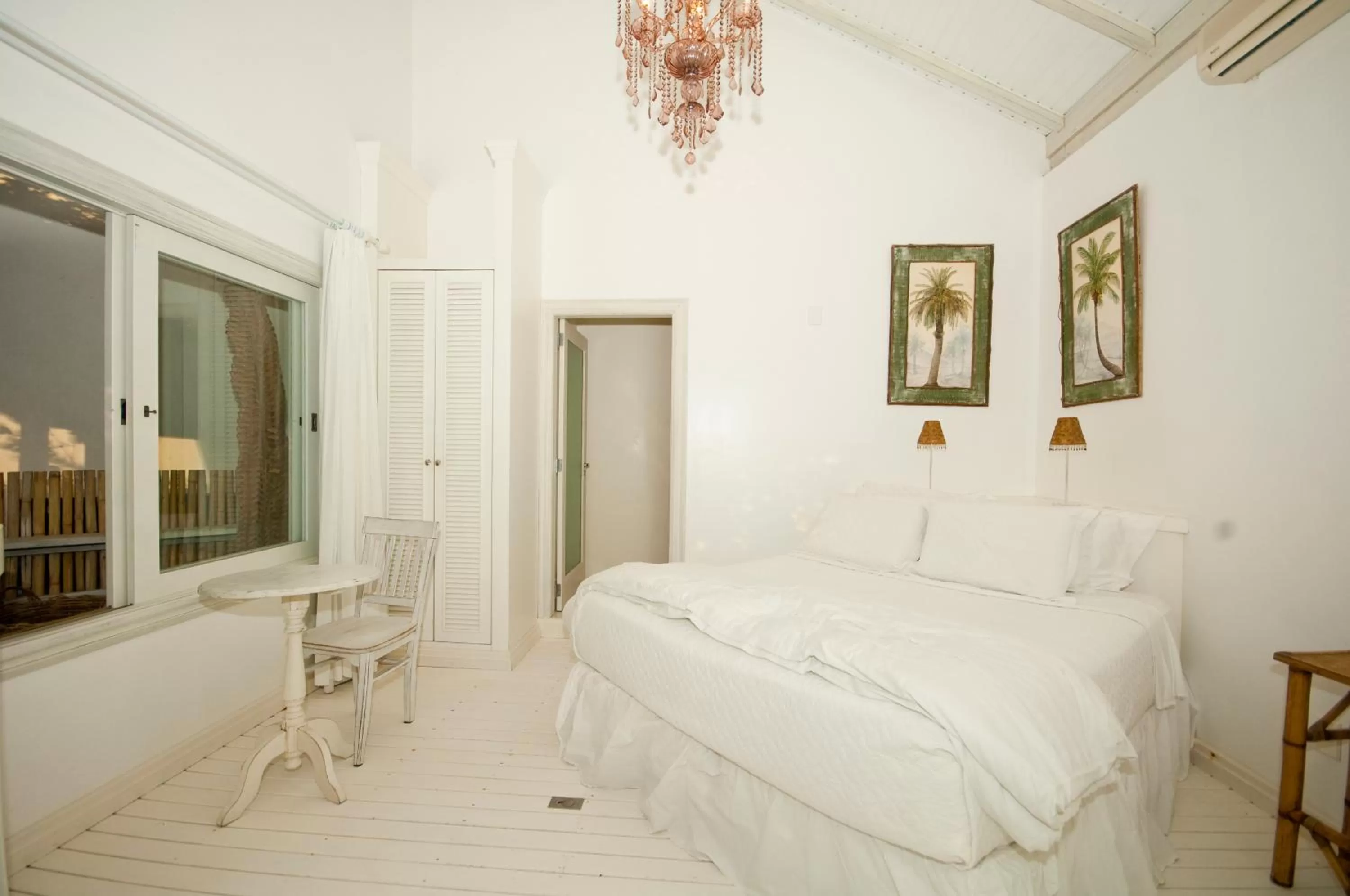 Restaurant/places to eat, Bed in Felissimo Exclusive Hotel