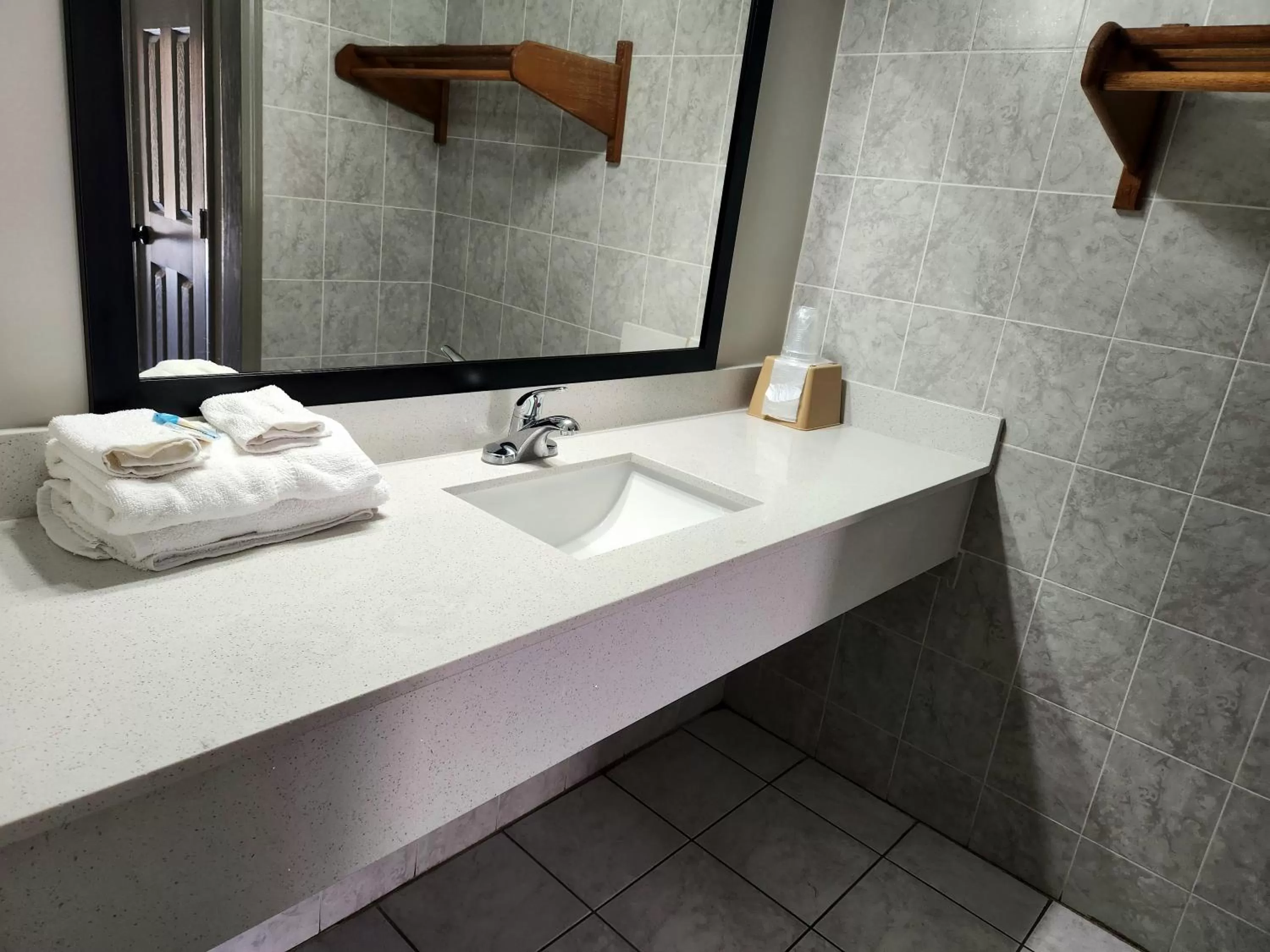 Bathroom in Days Inn by Wyndham Slidell