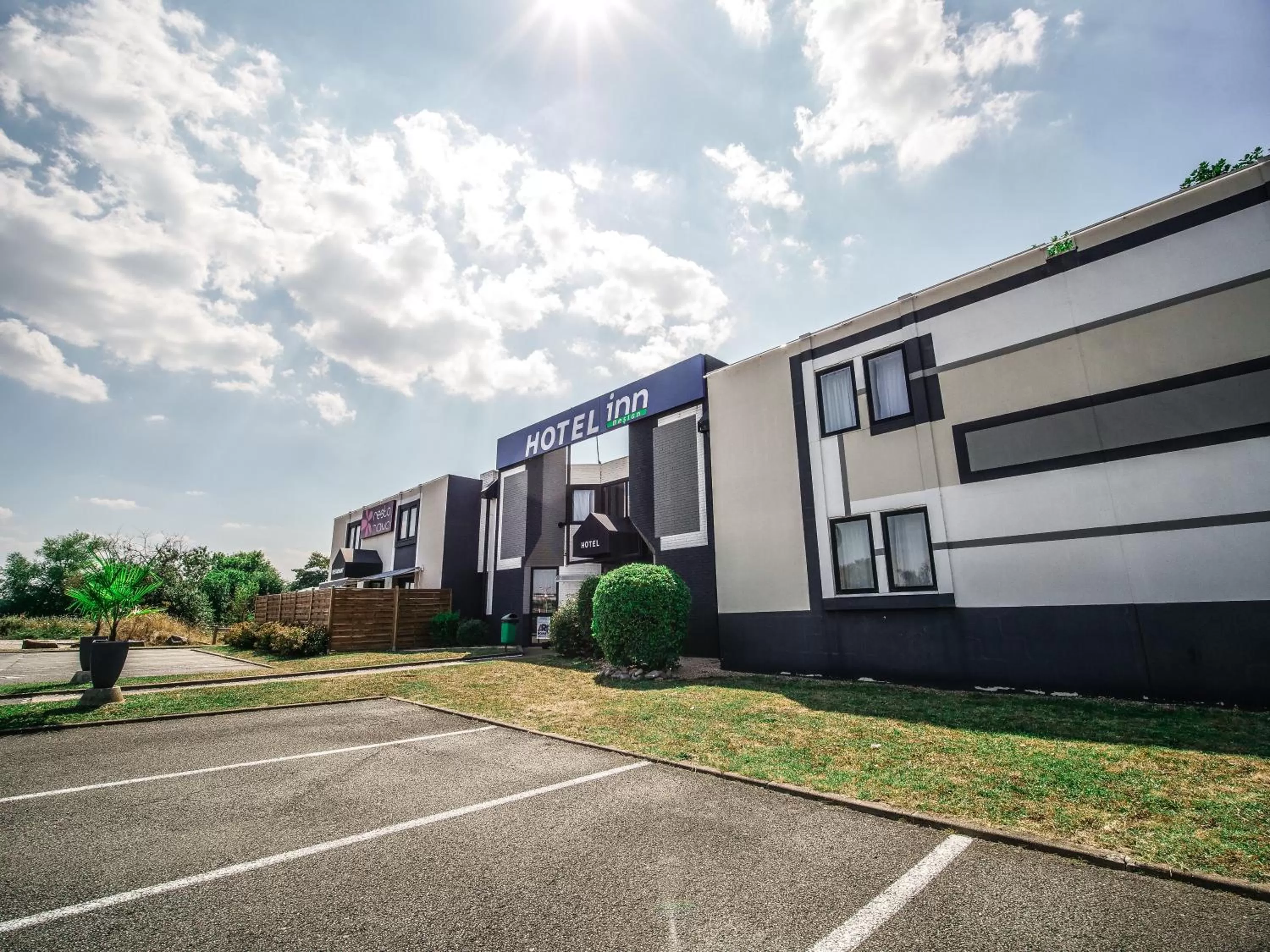 Property building in Hôtel Inn Design Resto Novo Le Mans