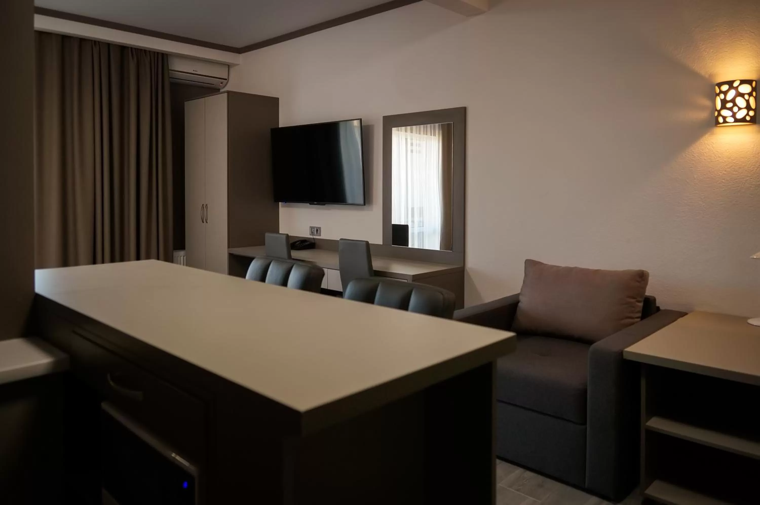 Seating Area in Delta Hotel