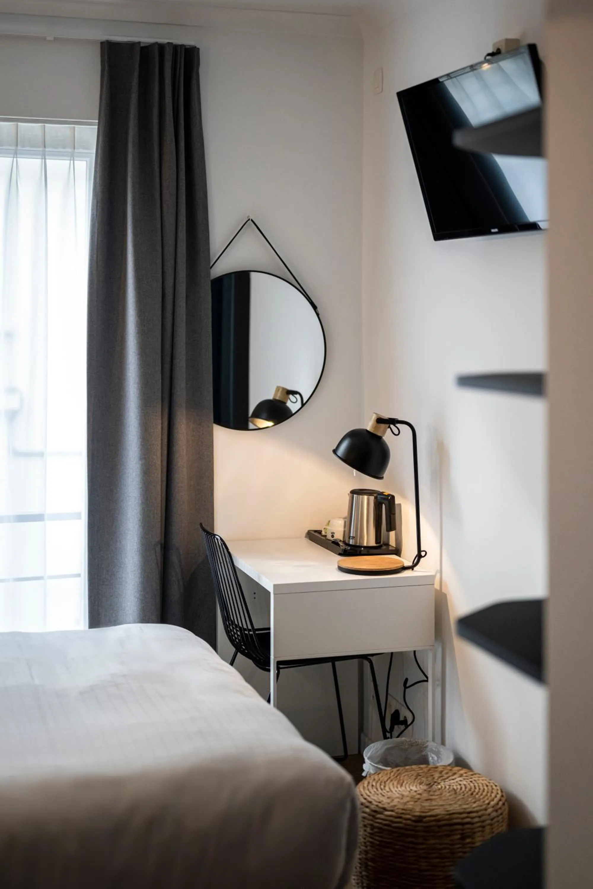 Coffee/tea facilities, Bed in Beverly Hills Hotel