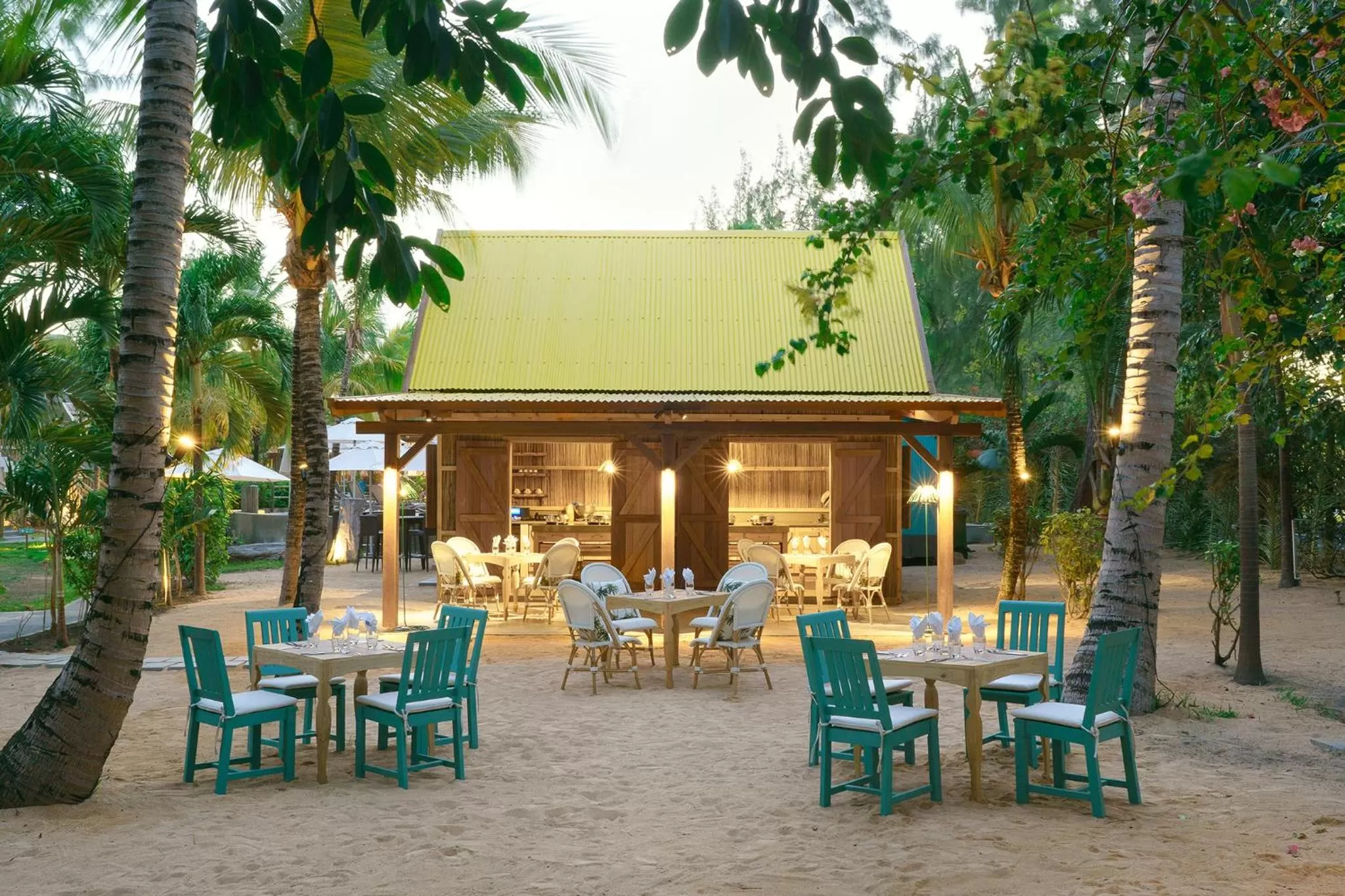 Restaurant/places to eat in Coin de Mire Attitude