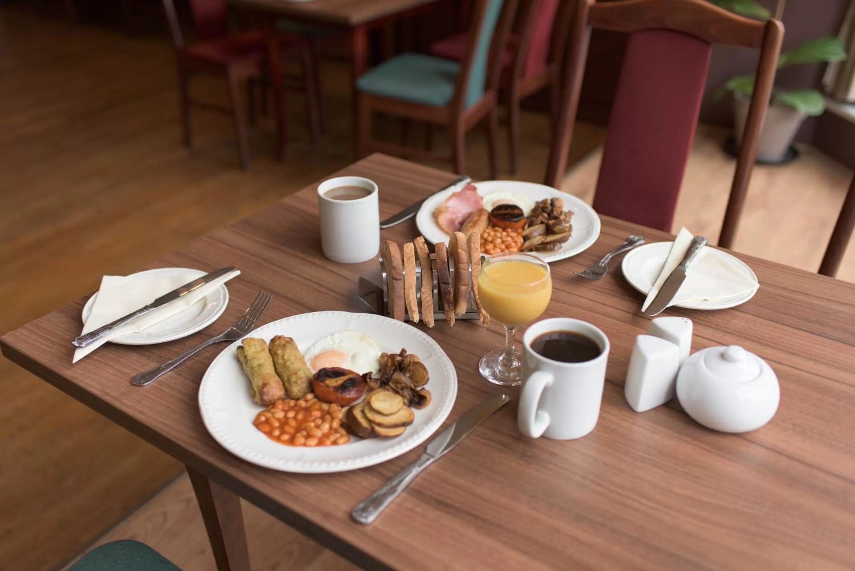 Breakfast in Pinegrove Hotel