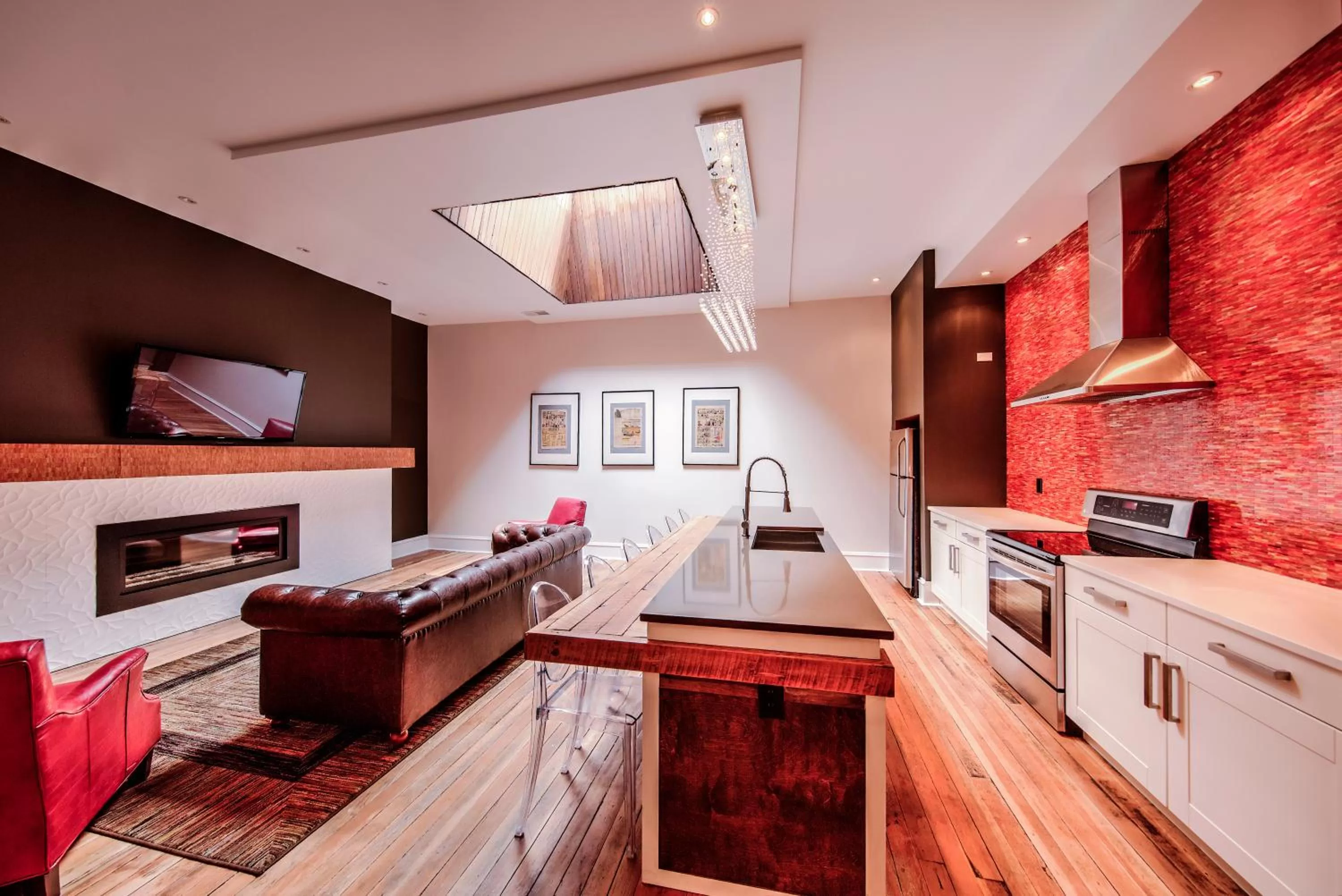 Kitchen or kitchenette in The Harkness Hotel