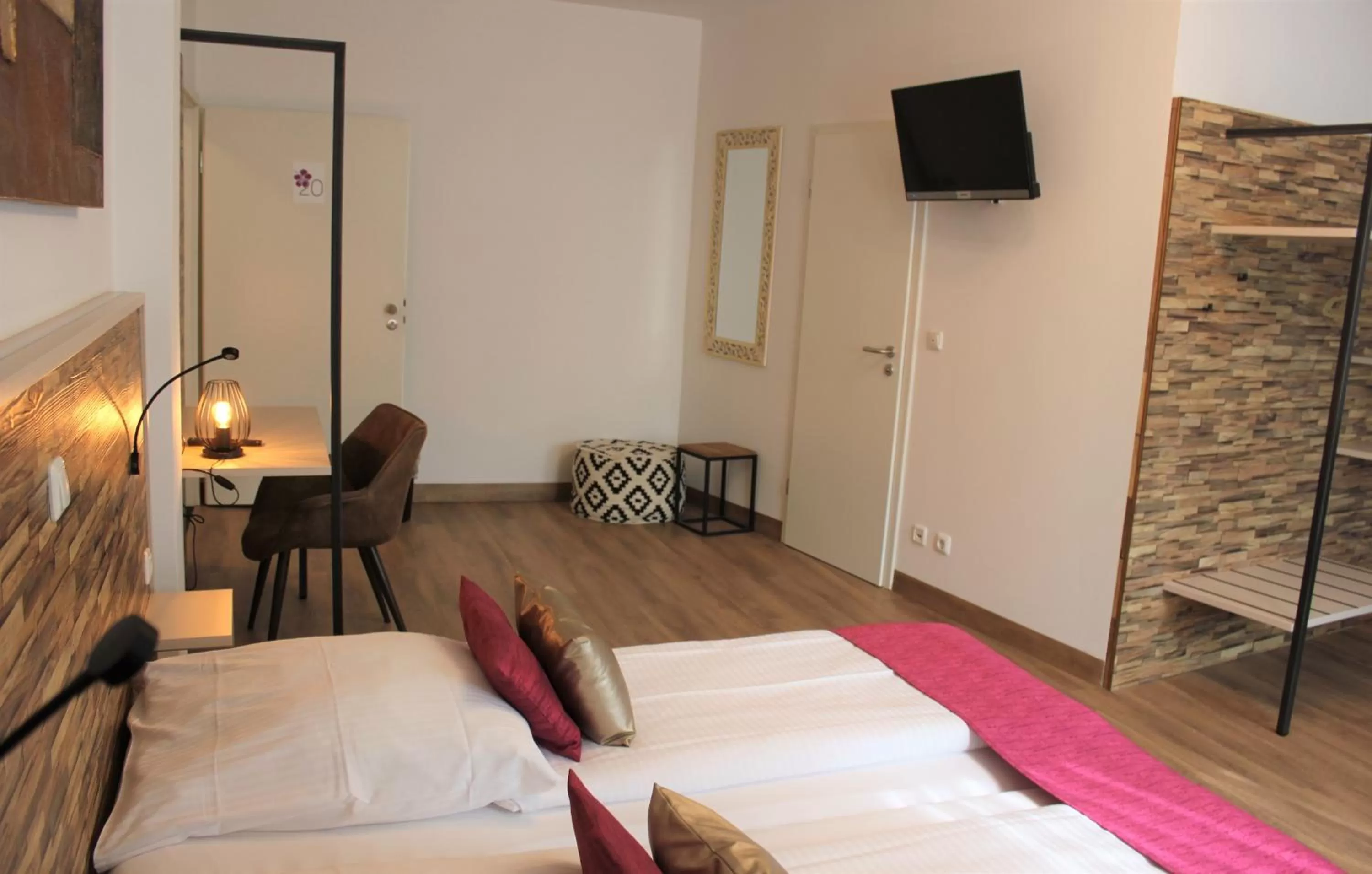 Photo of the whole room, Bed in Am Blumenhaus