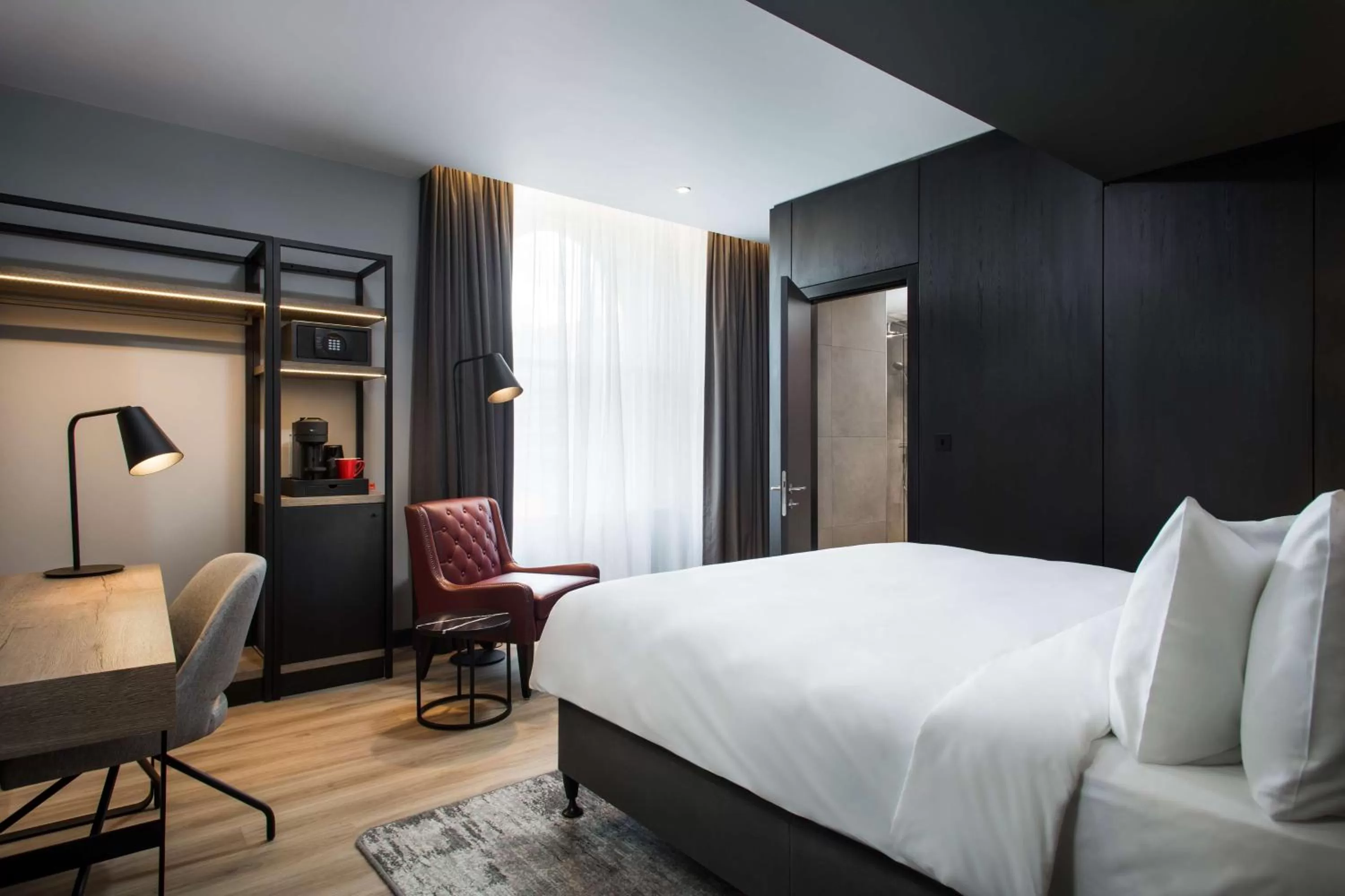 Bedroom, Bed in Radisson RED Hotel, Liverpool