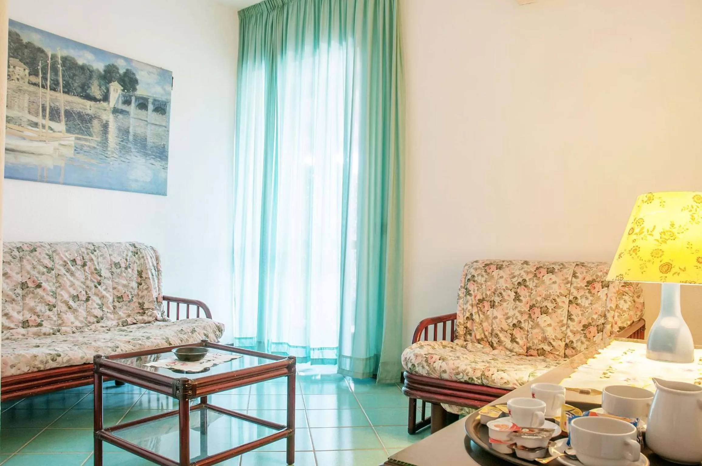 Shower in Hotel Annabelle