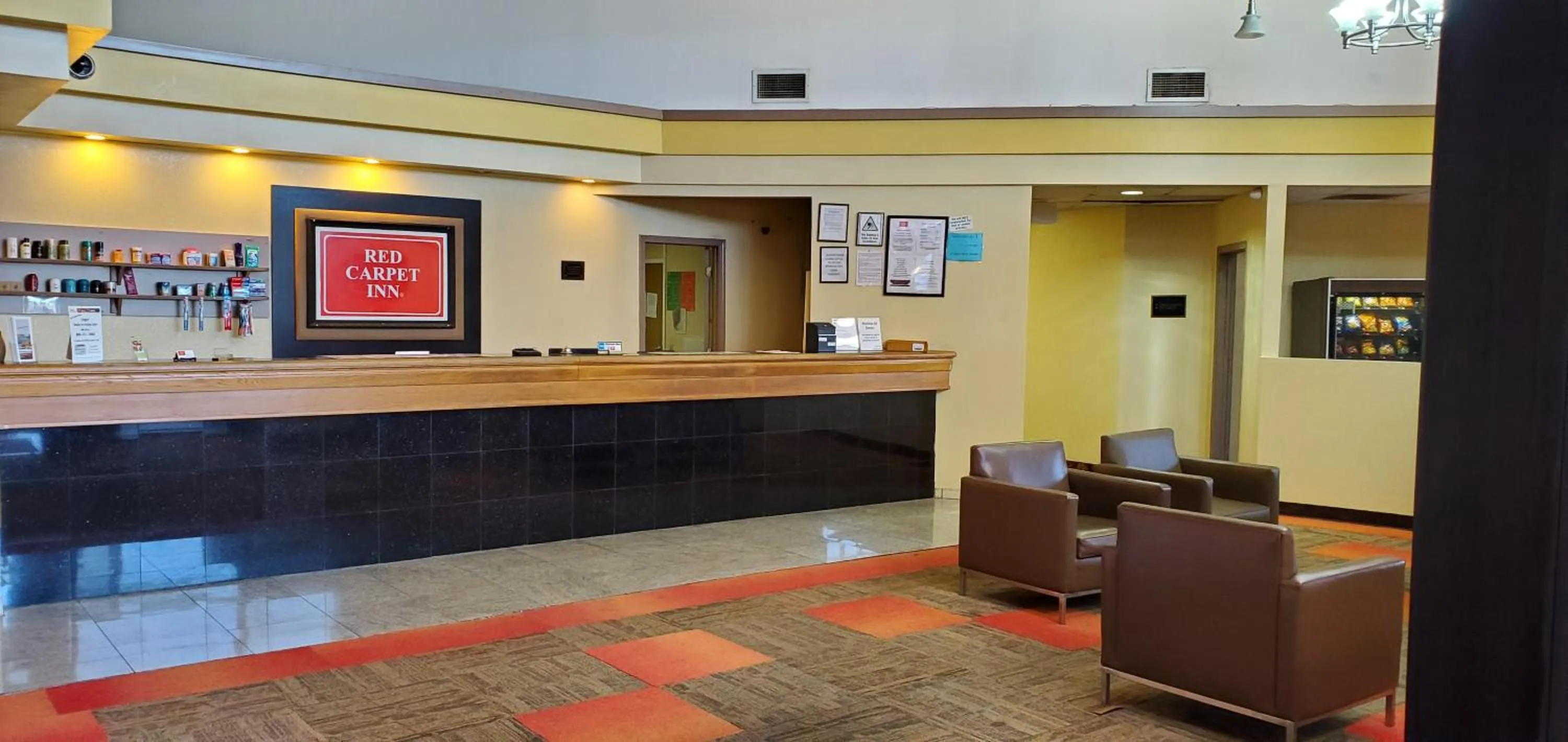 Lobby or reception in Red Carpet Inn-Macon