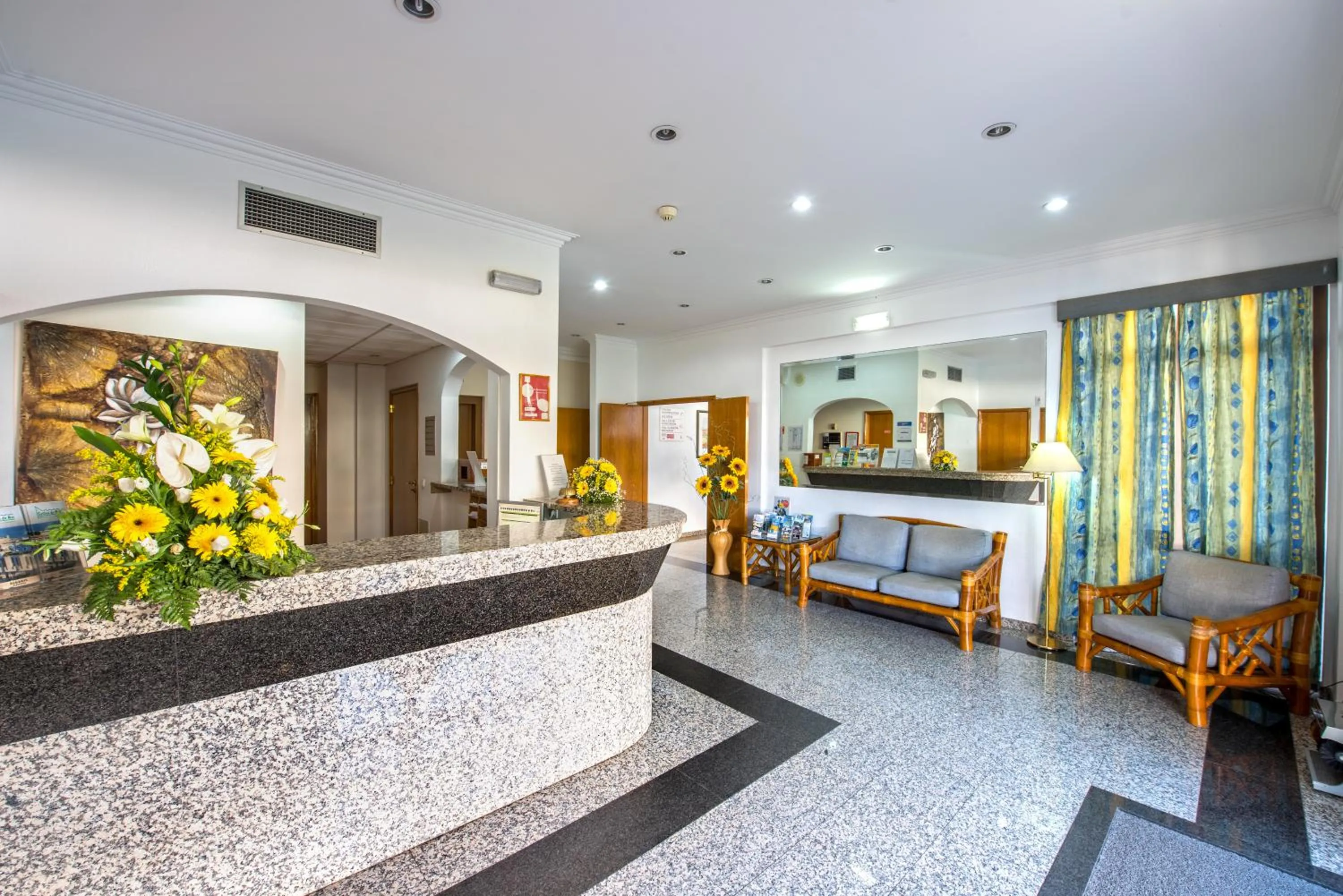 Lobby or reception in Colina do Mar