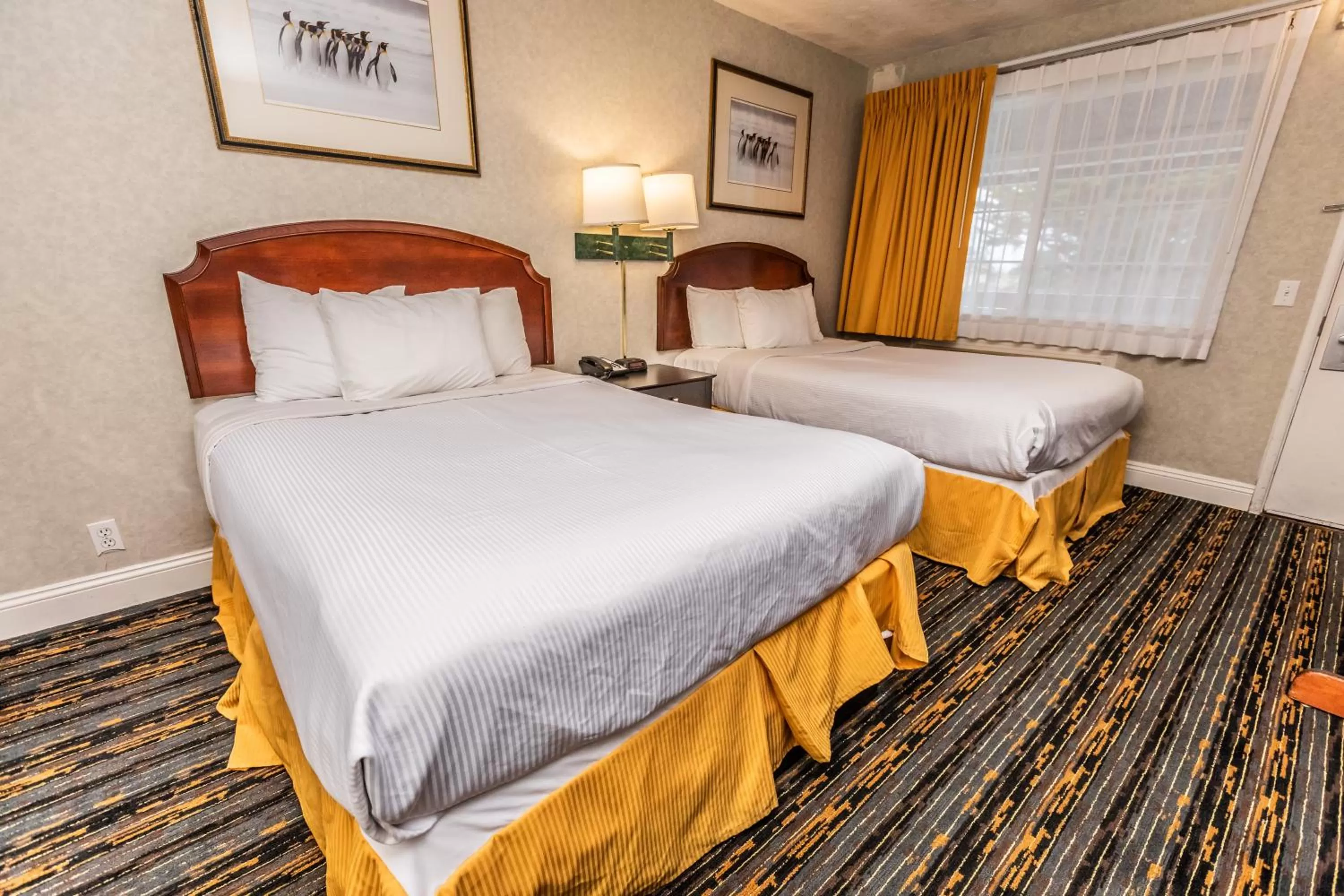 Photo of the whole room, Bed in Pelican Inn