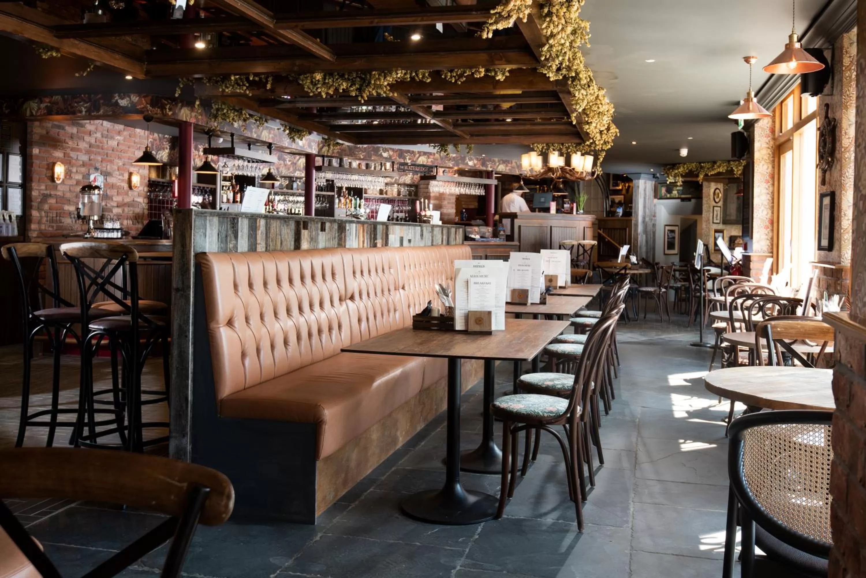 Lounge or bar in Wateredge Inn- The Inn Collection Group