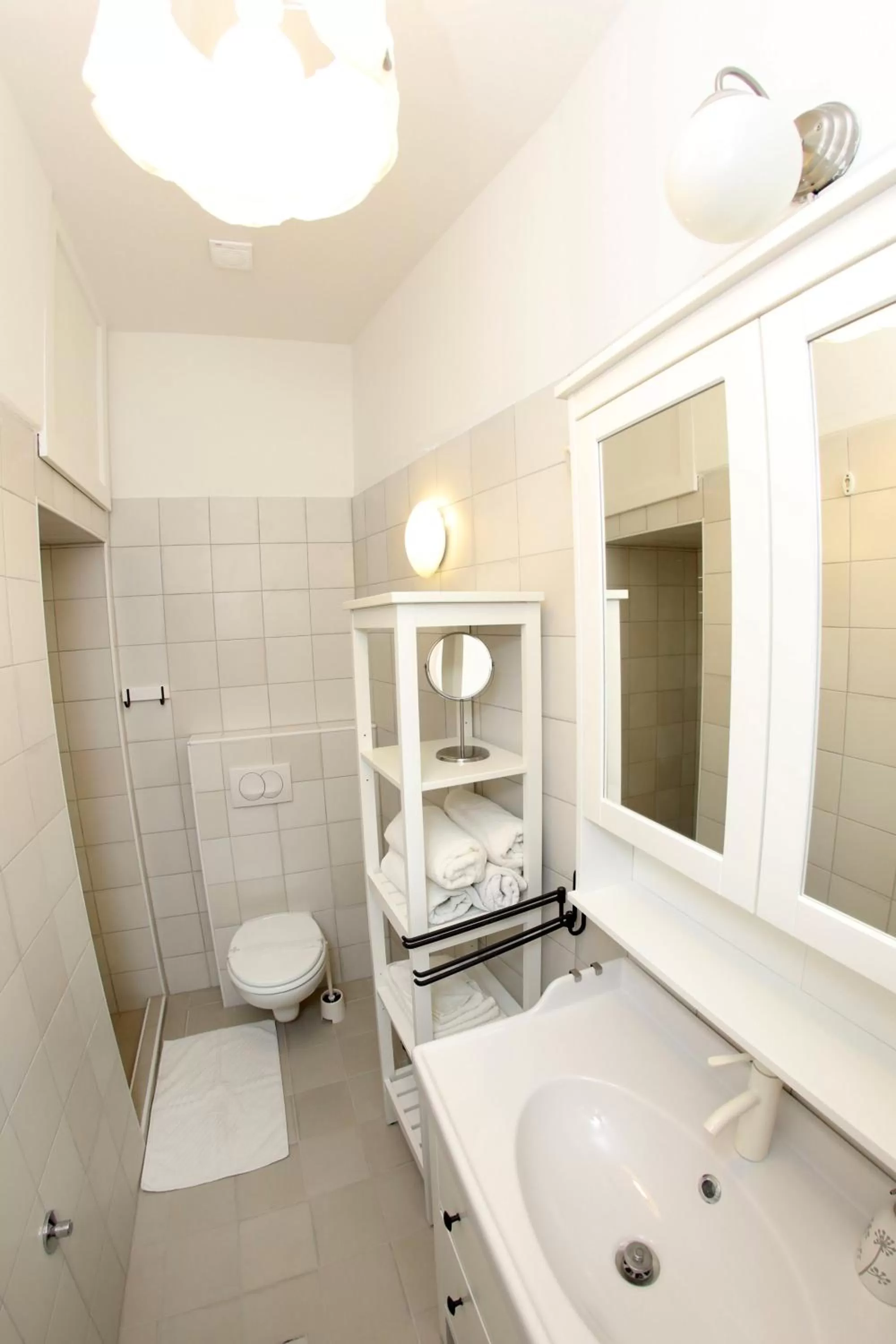 Toilet in Central Apartments Integrated Hotel