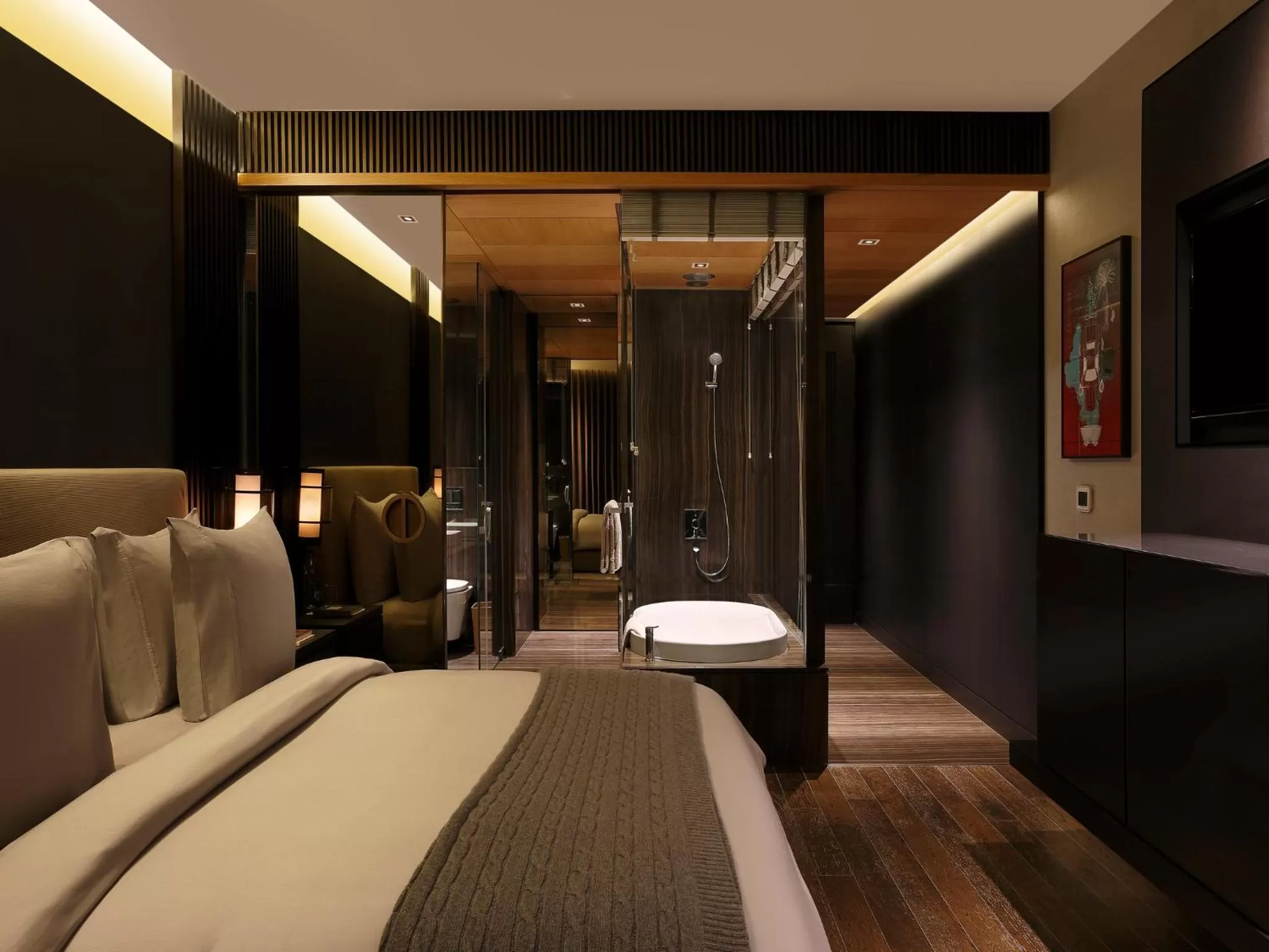 Bedroom in Roseate House New Delhi