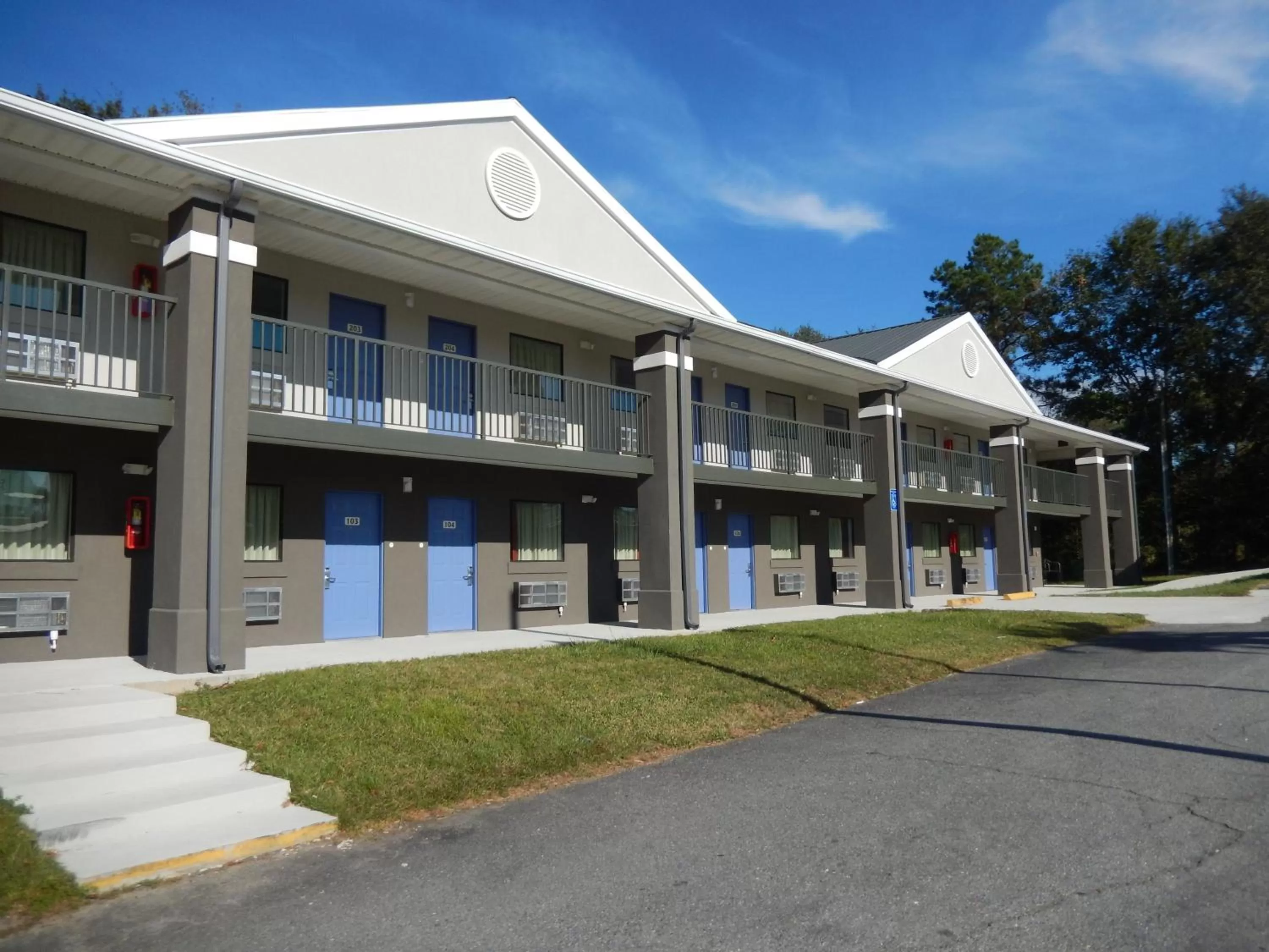 Property building in Motel 6-Moultrie, GA