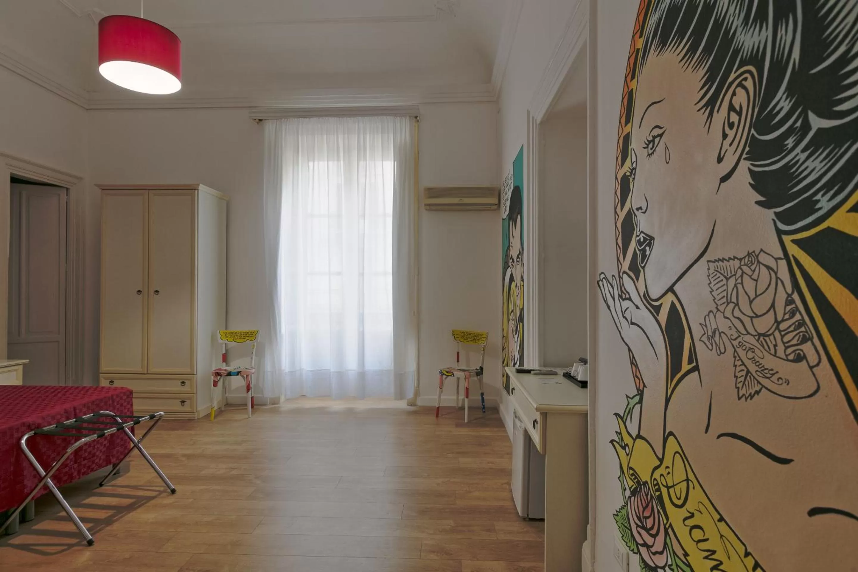 Photo of the whole room in Afea Art & Rooms