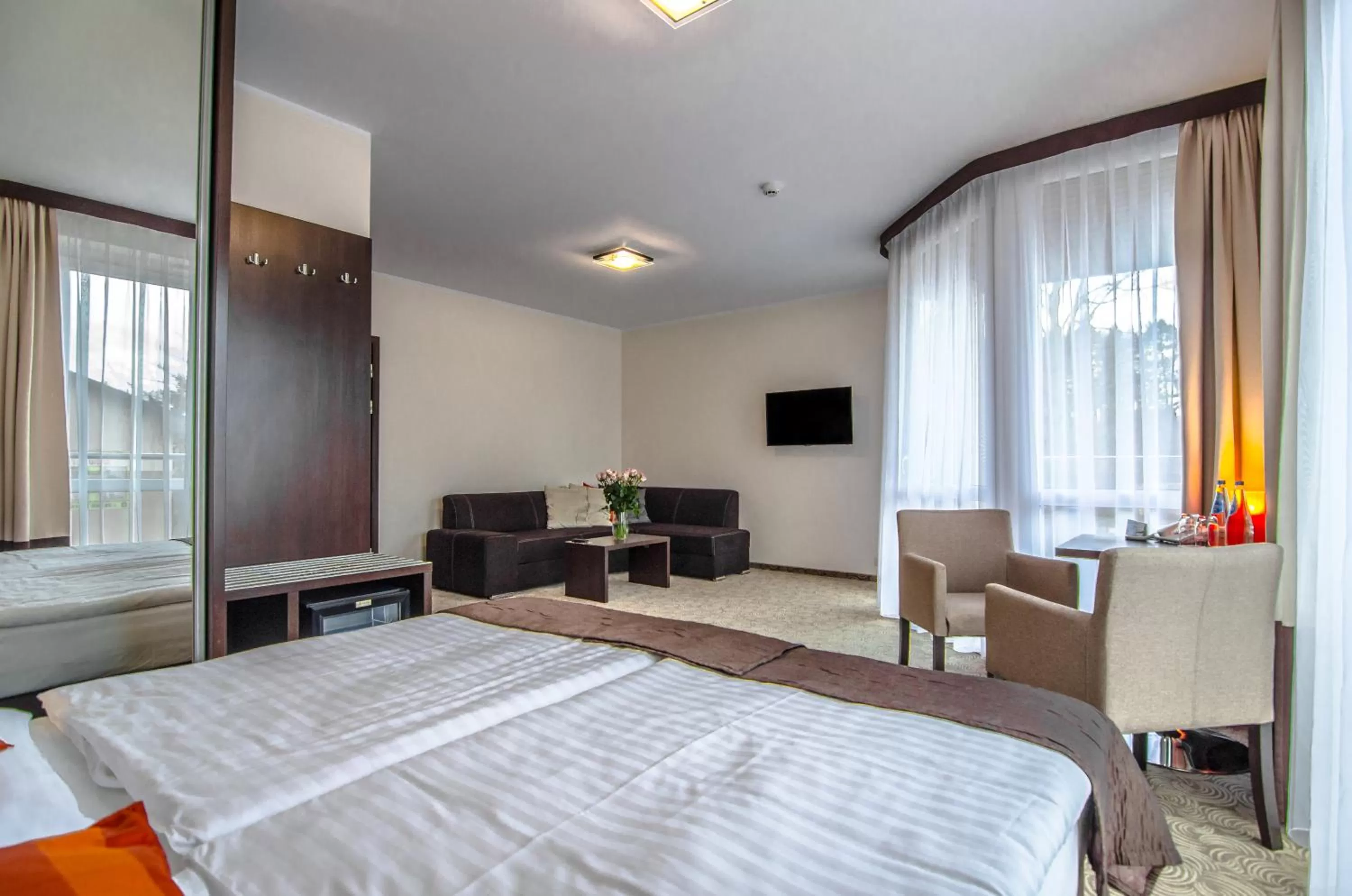 TV and multimedia, Bed in Hotel Emocja SPA