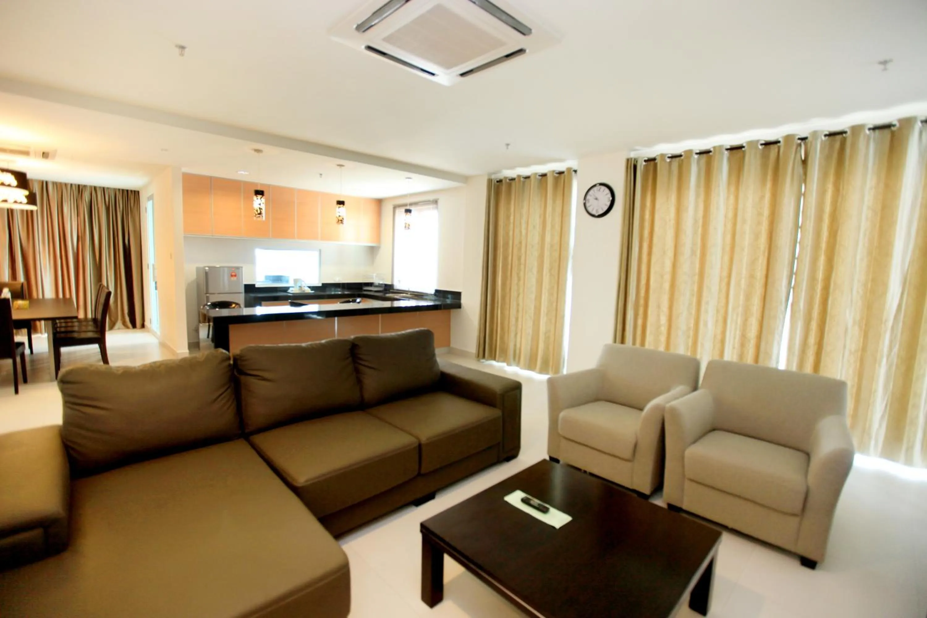 Living room in Merdeka Suites Hotel