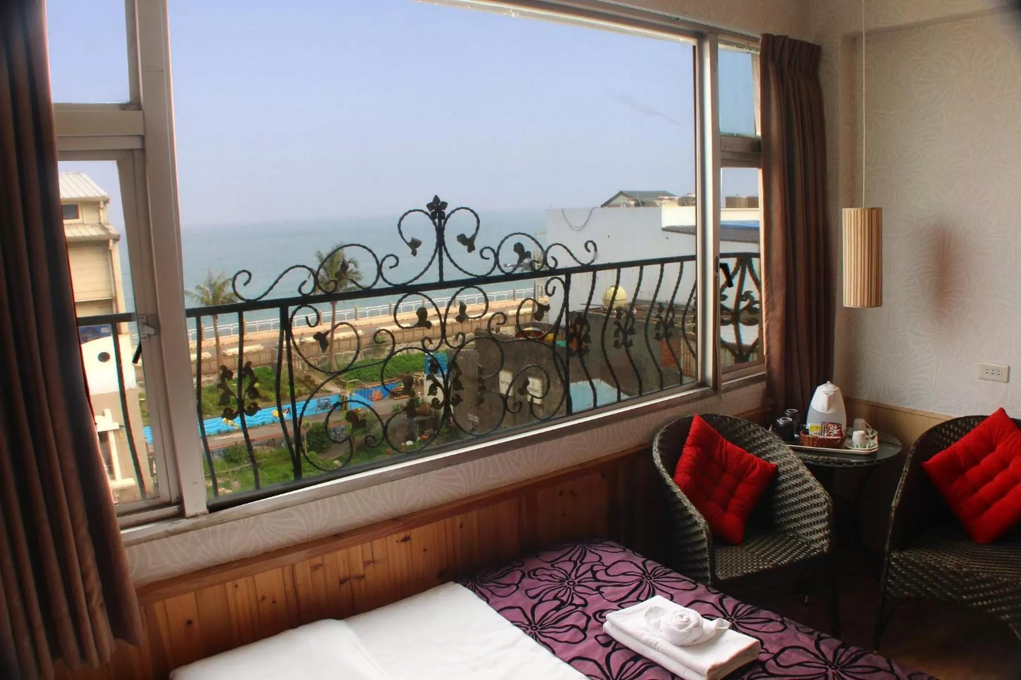 Quadruple Room with Sea View in Constellation Coast B&B