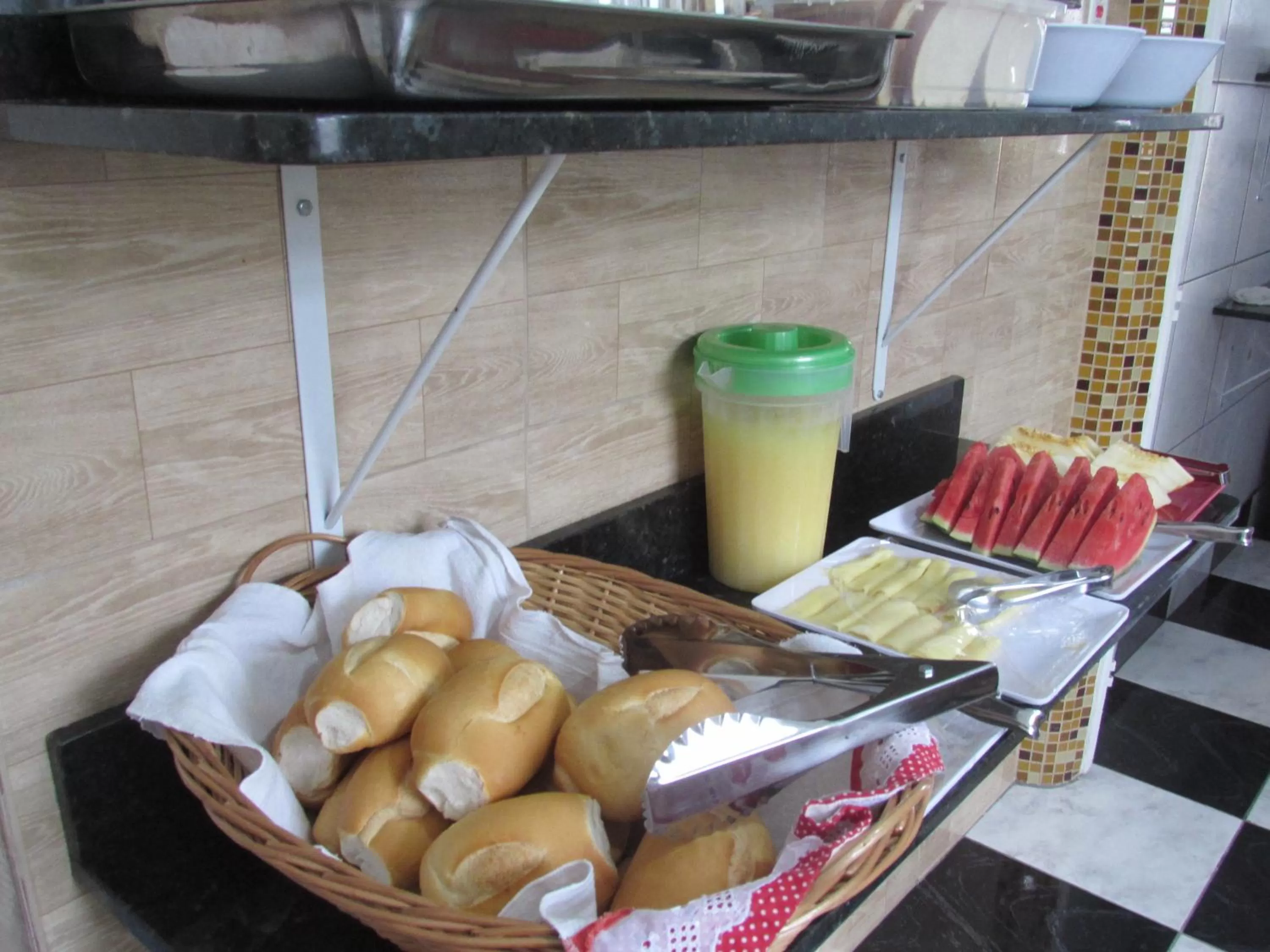 Breakfast in Hotel Plaza Olido