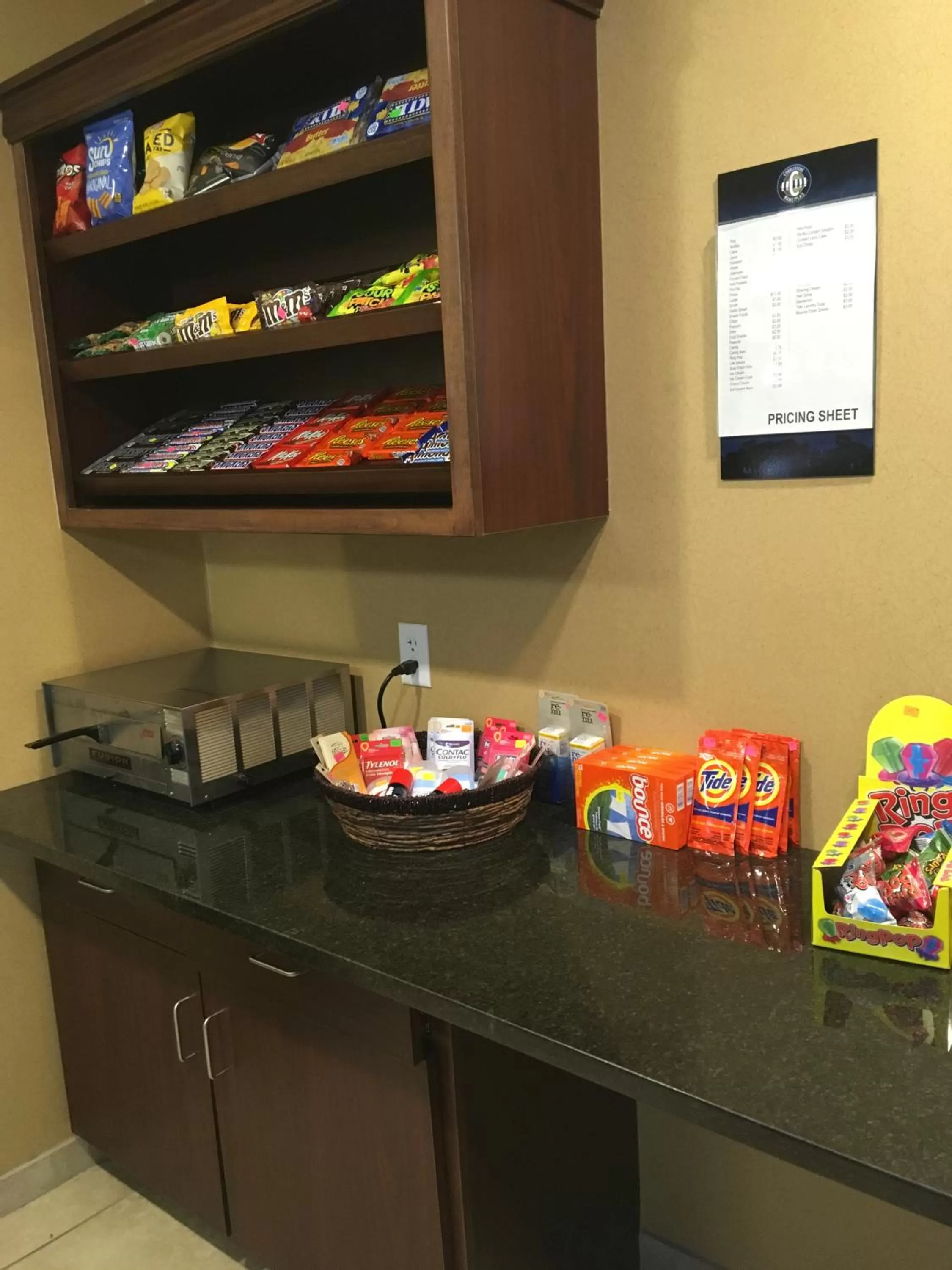 Food in Cobblestone Inn & Suites Steele