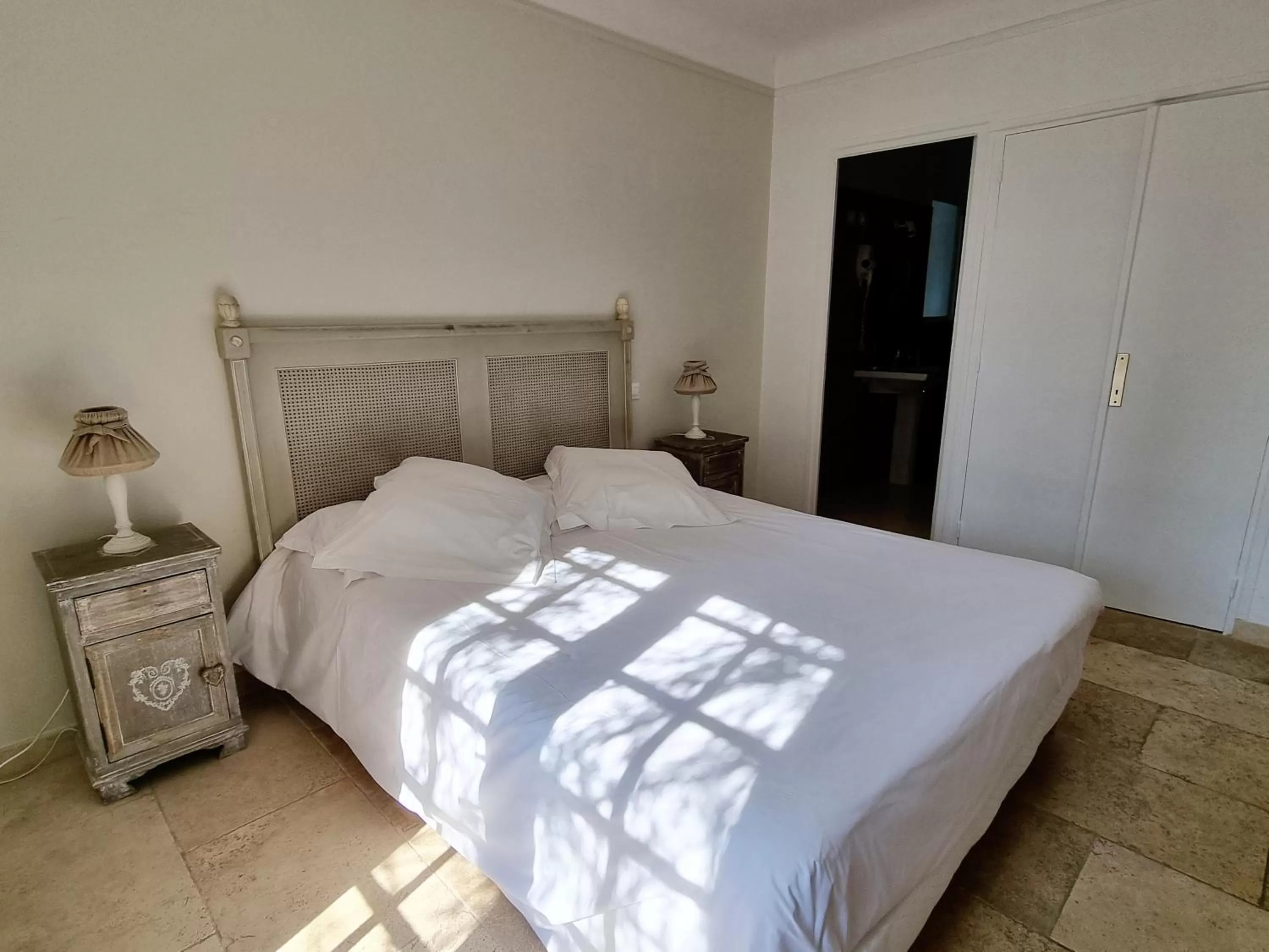 Balcony/Terrace, Bed in Castillon Des Baux