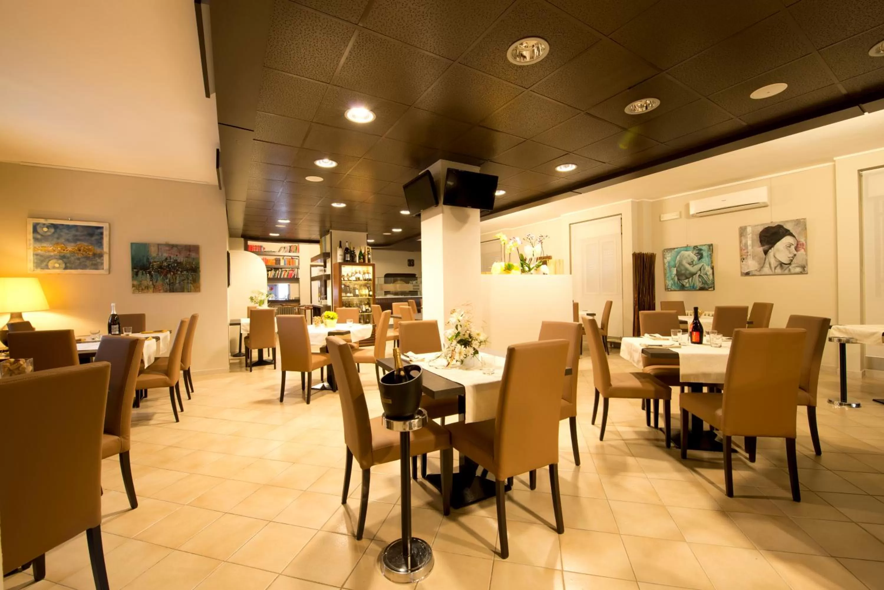 Restaurant/places to eat in Albergo Italia