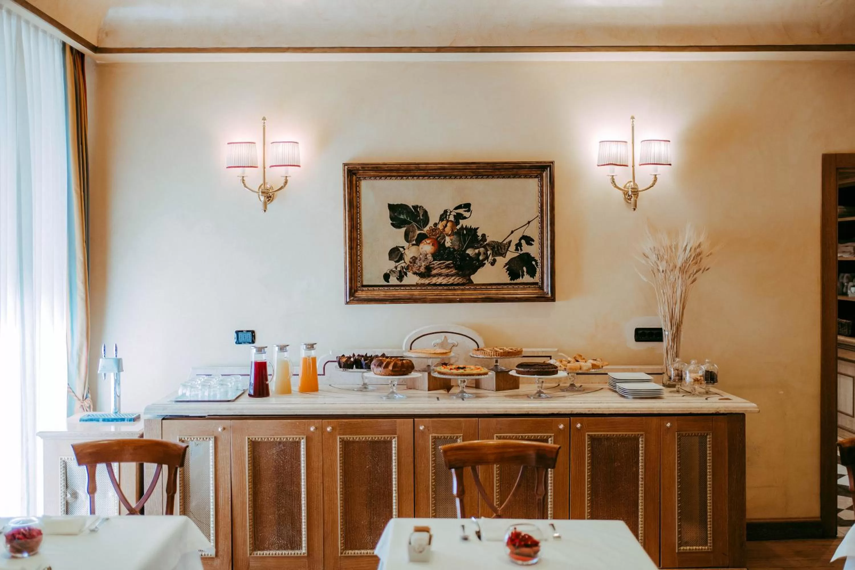 Breakfast in River Palace Hotel